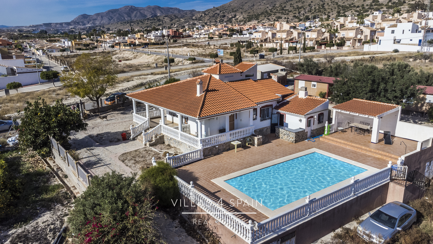 Resale - 3 Bed Villa with Private Pool and Large Plot - calle los banos - Murcia Resale - 3 Bed Villa with Private Pool and Large Plot - calle los banos - Murcia