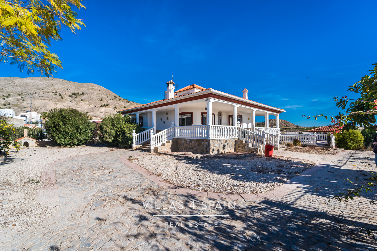 Resale - 3 Bed Villa with Private Pool and Large Plot - calle los banos - Murcia Resale - 3 Bed Villa with Private Pool and Large Plot - calle los banos - Murcia