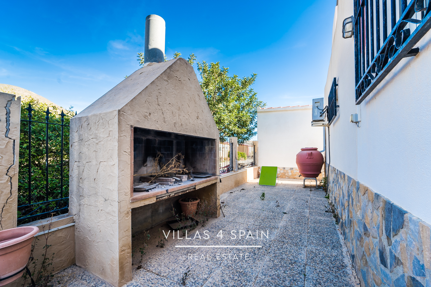 Resale - 3 Bed Villa with Private Pool and Large Plot - calle los banos - Murcia Resale - 3 Bed Villa with Private Pool and Large Plot - calle los banos - Murcia