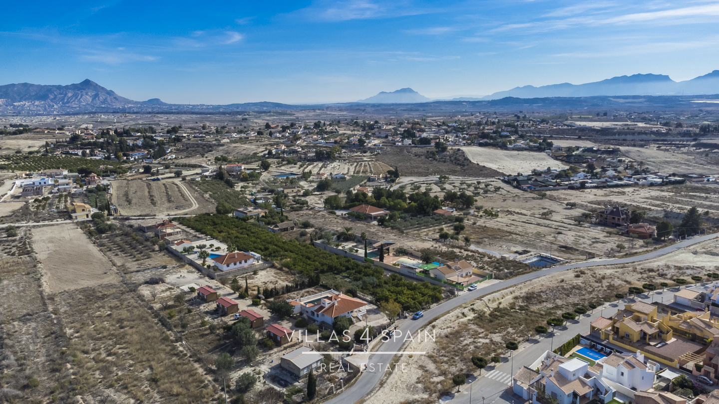 Resale - 3 Bed Villa with Private Pool and Large Plot - calle los banos - Murcia Resale - 3 Bed Villa with Private Pool and Large Plot - calle los banos - Murcia