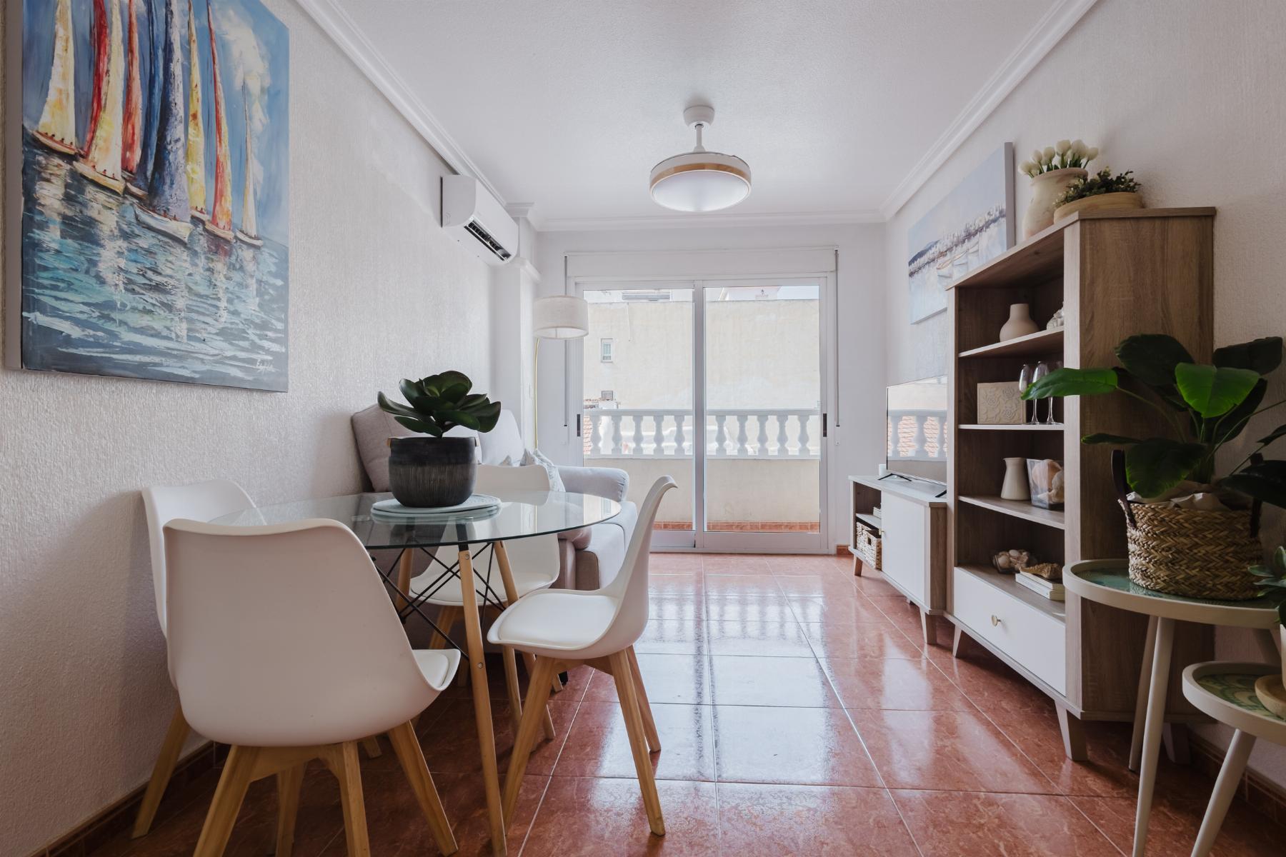 Resale - 2 Bedroom 1 Bathroom Apartamento in Torrevieja - centro - Alicante Resale - 2 Bedroom 1 Bathroom Apartamento in Torrevieja - centro - Alicante