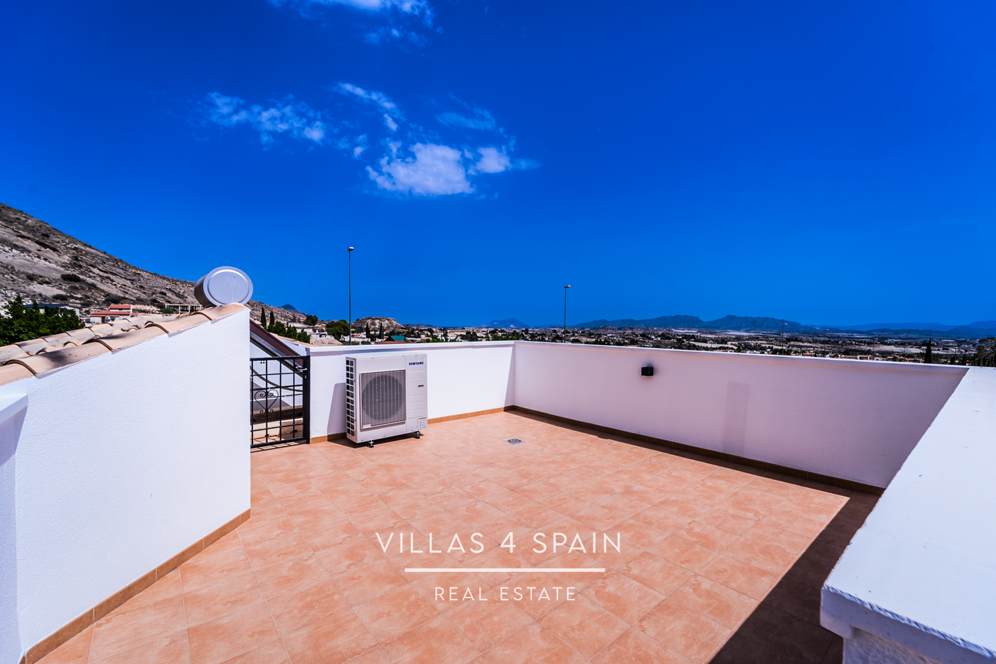 Resale - 3 Bedroom 2 Bathroom Villa with Private Pool and Parking - calle camino de san miguel - Murcia Resale - 3 Bedroom 2 Bathroom Villa with Private Pool and Parking - calle camino de san miguel - Murcia