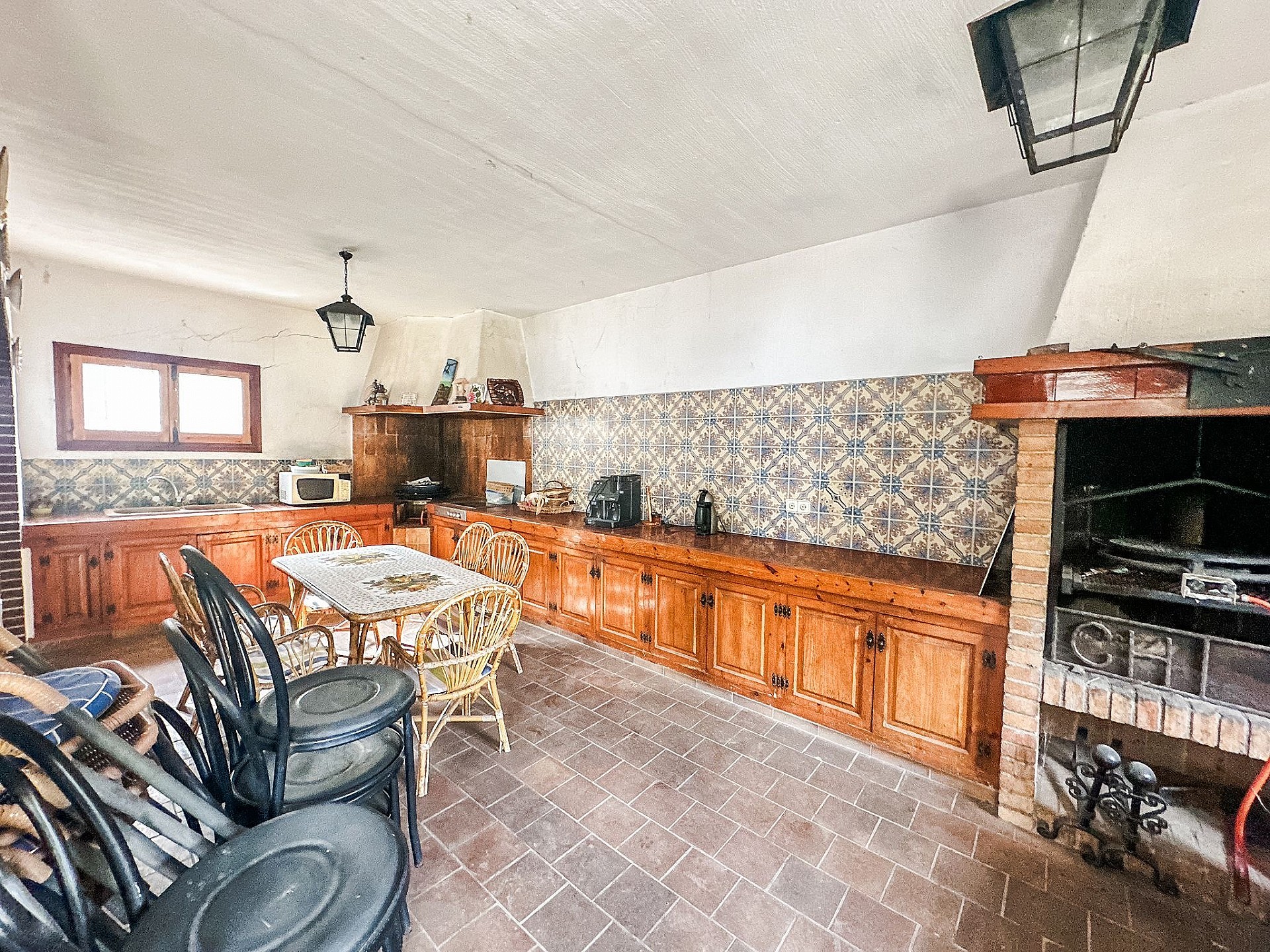 Resale - 6 Bedroom 4 Bathroom Villa in Mutxamel - - Alicante Resale - 6 Bedroom 4 Bathroom Villa in Mutxamel - - Alicante