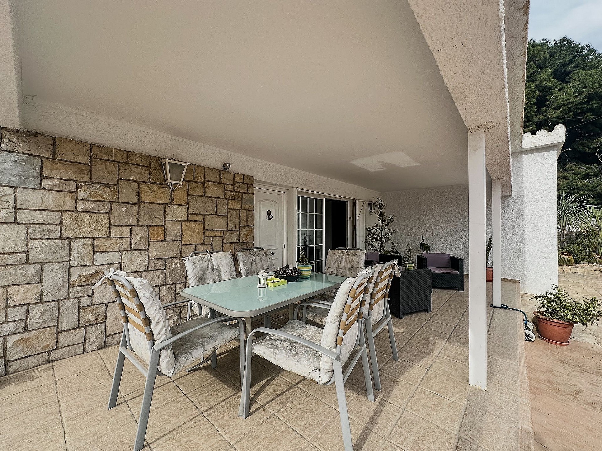 Resale - 6 Bedroom 4 Bathroom Villa in Mutxamel - - Alicante Resale - 6 Bedroom 4 Bathroom Villa in Mutxamel - - Alicante