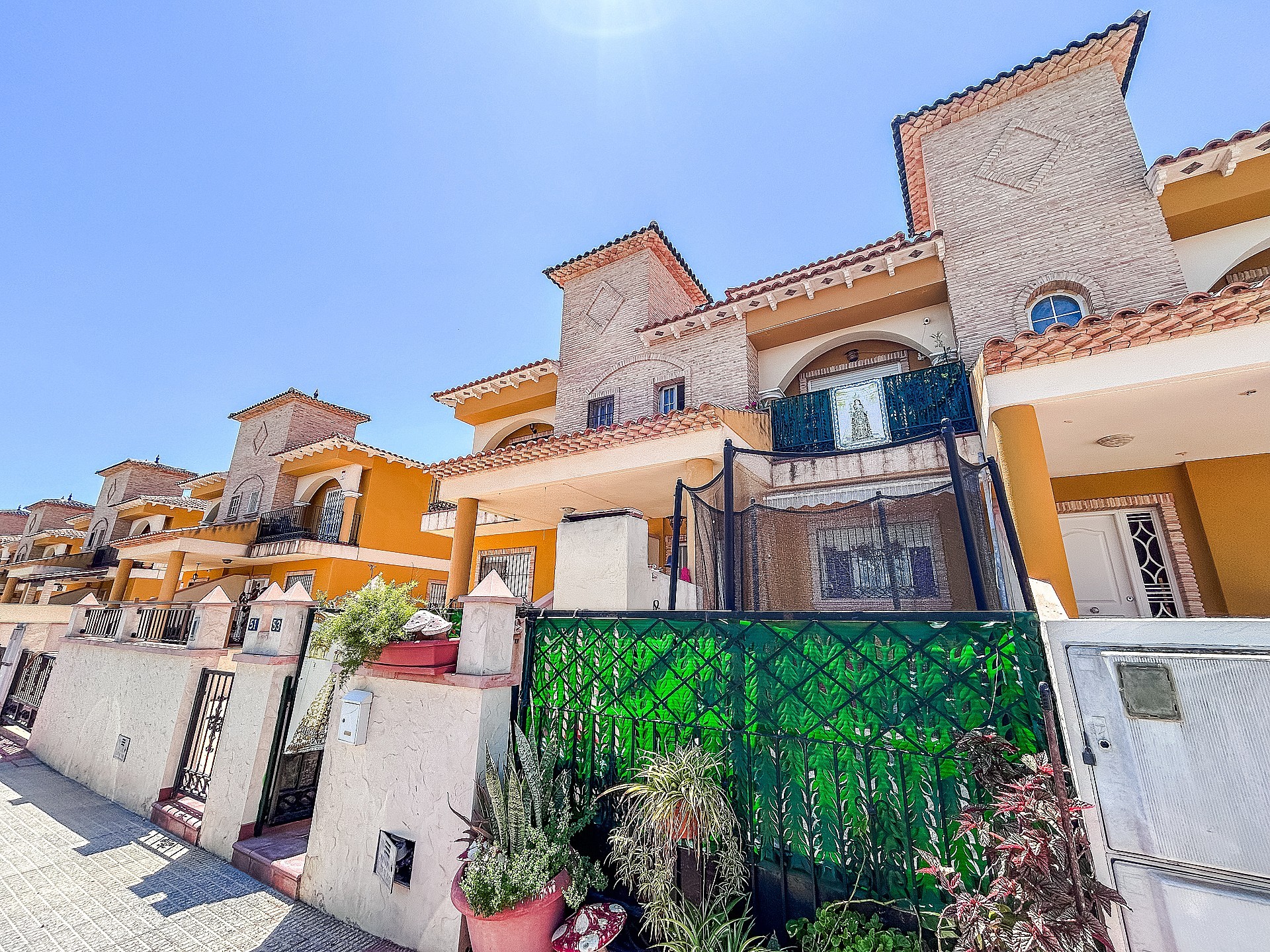 Resale - 4 Bedroom 3 Bathroom Semi-detached in Cox - - Alicante Resale - 4 Bedroom 3 Bathroom Semi-detached in Cox - - Alicante