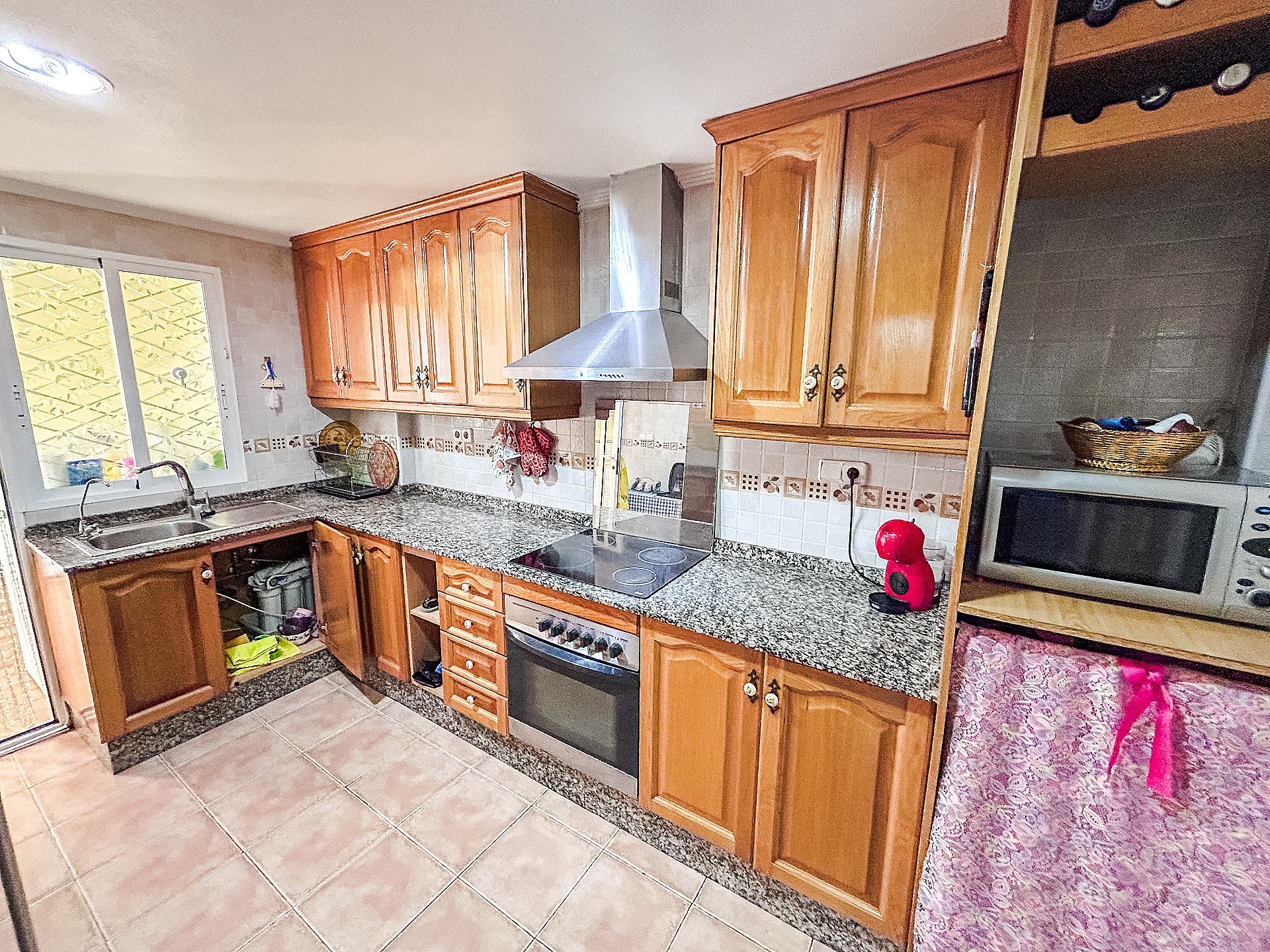 Resale - 4 Bedroom 3 Bathroom Semi-detached in Cox - - Alicante Resale - 4 Bedroom 3 Bathroom Semi-detached in Cox - - Alicante