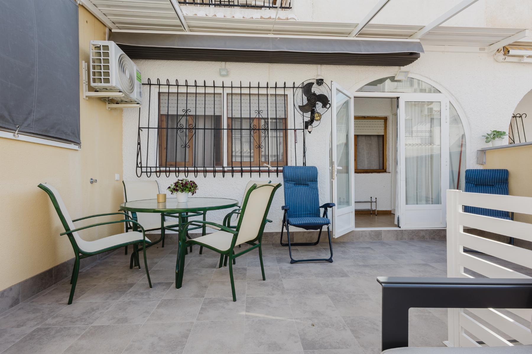 Resale - 3 Bedroom 1 Bathroom Bungalow in Torrevieja - playa de los naufragos - Alicante Resale - 3 Bedroom 1 Bathroom Bungalow in Torrevieja - playa de los naufragos - Alicante