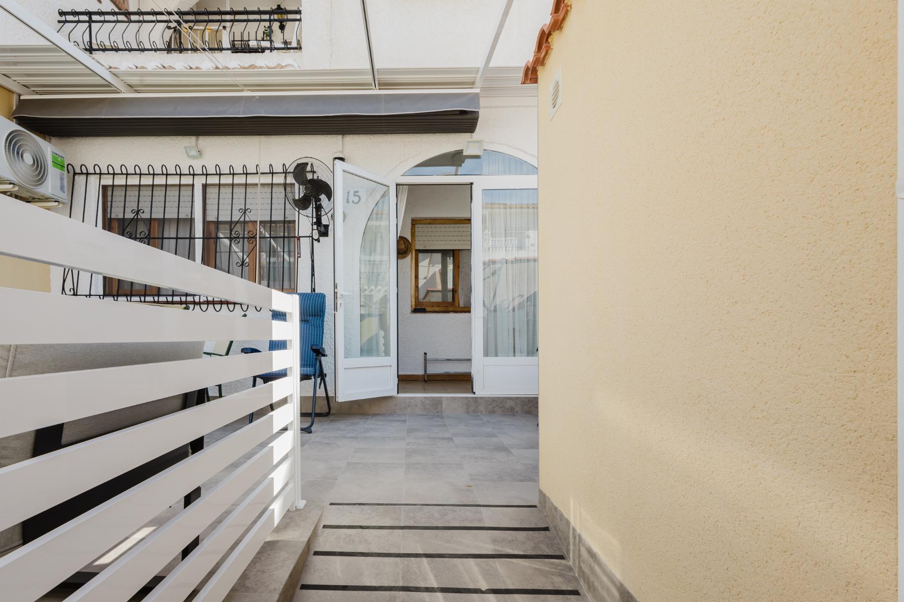 Resale - 3 Bedroom 1 Bathroom Bungalow in Torrevieja - playa de los naufragos - Alicante Resale - 3 Bedroom 1 Bathroom Bungalow in Torrevieja - playa de los naufragos - Alicante