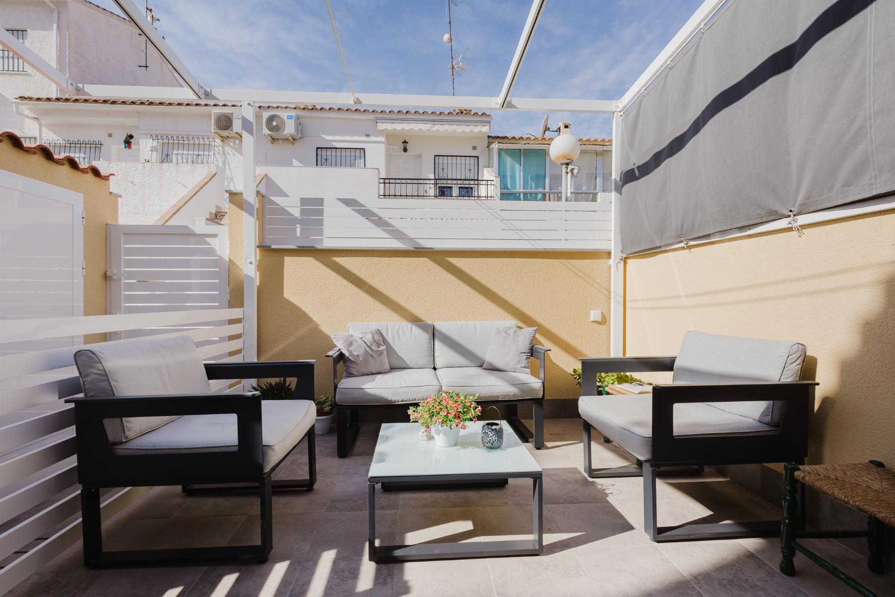 Resale - 3 Bedroom 1 Bathroom Bungalow in Torrevieja - playa de los naufragos - Alicante Resale - 3 Bedroom 1 Bathroom Bungalow in Torrevieja - playa de los naufragos - Alicante