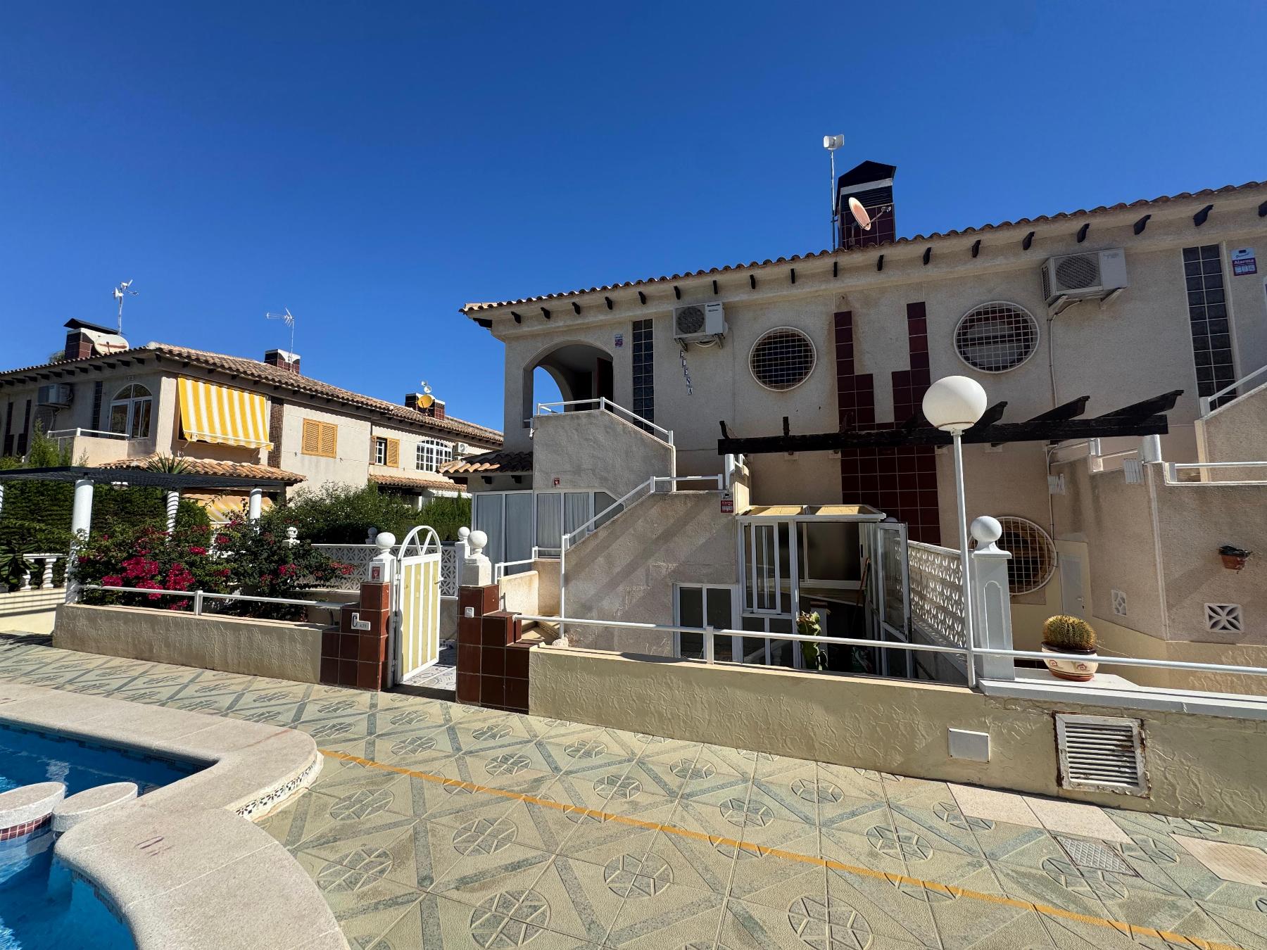Resale - 2 Bedroom 2 Bathroom Bungalow in Torrevieja - Los Altos - Alicante Resale - 2 Bedroom 2 Bathroom Bungalow in Torrevieja - Los Altos - Alicante