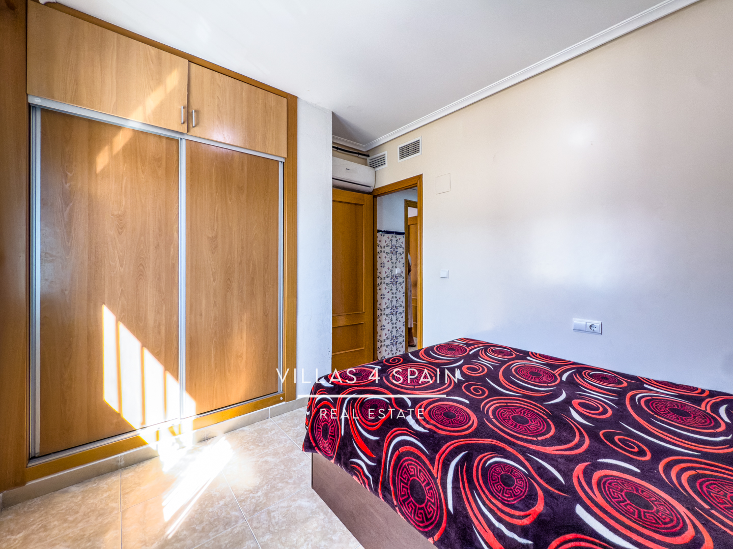Resale - 3 bed 2 bath townhouse with large garage in Cox, Orihuela - calle el gestor - Alicante Resale - 3 bed 2 bath townhouse with large garage in Cox, Orihuela - calle el gestor - Alicante