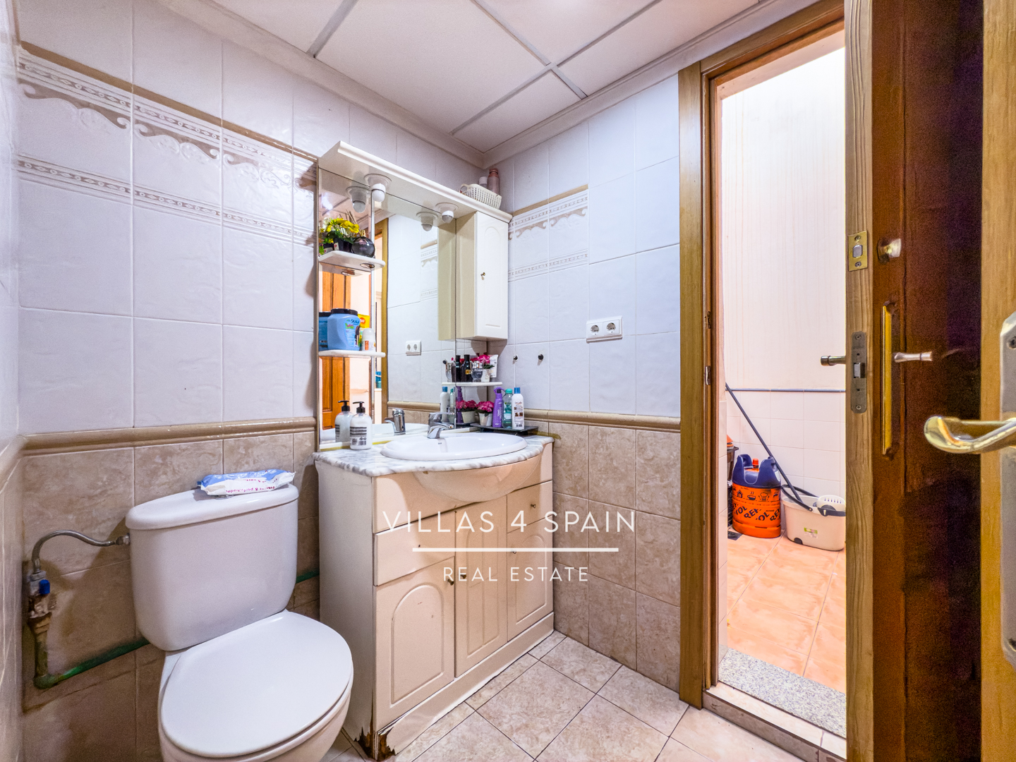 Resale - 3 bed 2 bath townhouse with large garage in Cox, Orihuela - calle el gestor - Alicante Resale - 3 bed 2 bath townhouse with large garage in Cox, Orihuela - calle el gestor - Alicante