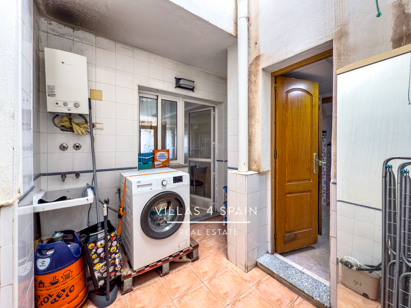 Resale - 3 bed 2 bath townhouse with large garage in Cox, Orihuela - calle el gestor - Alicante Resale - 3 bed 2 bath townhouse with large garage in Cox, Orihuela - calle el gestor - Alicante