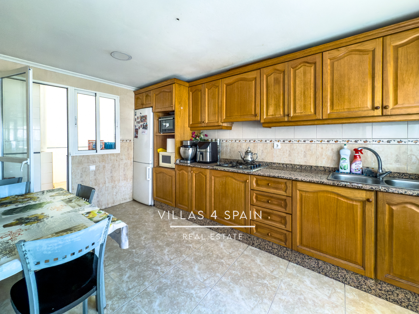 Resale - 3 bed 2 bath townhouse with large garage in Cox, Orihuela - calle el gestor - Alicante Resale - 3 bed 2 bath townhouse with large garage in Cox, Orihuela - calle el gestor - Alicante