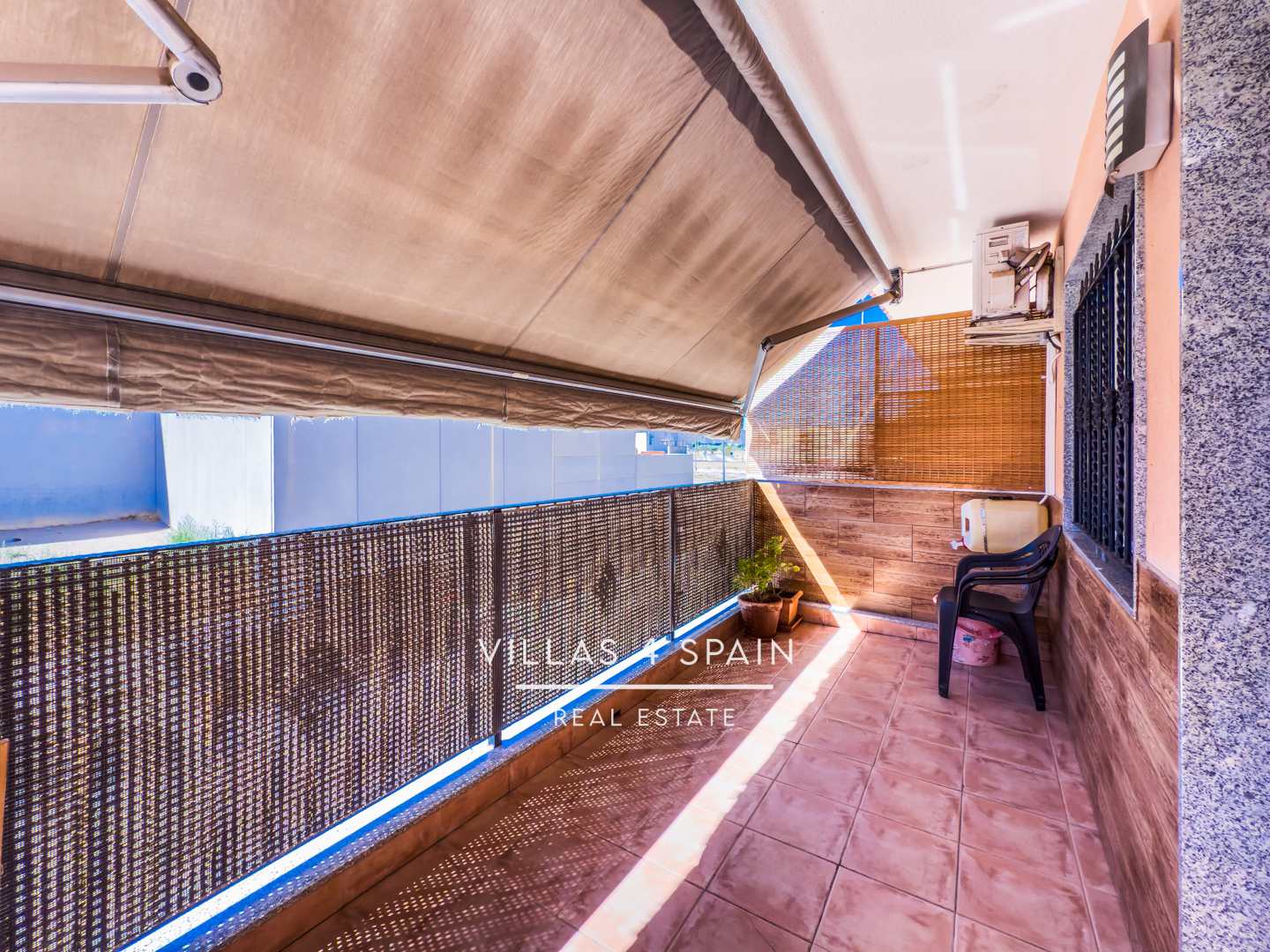 Resale - 3 bed 2 bath townhouse with large garage in Cox, Orihuela - calle el gestor - Alicante Resale - 3 bed 2 bath townhouse with large garage in Cox, Orihuela - calle el gestor - Alicante