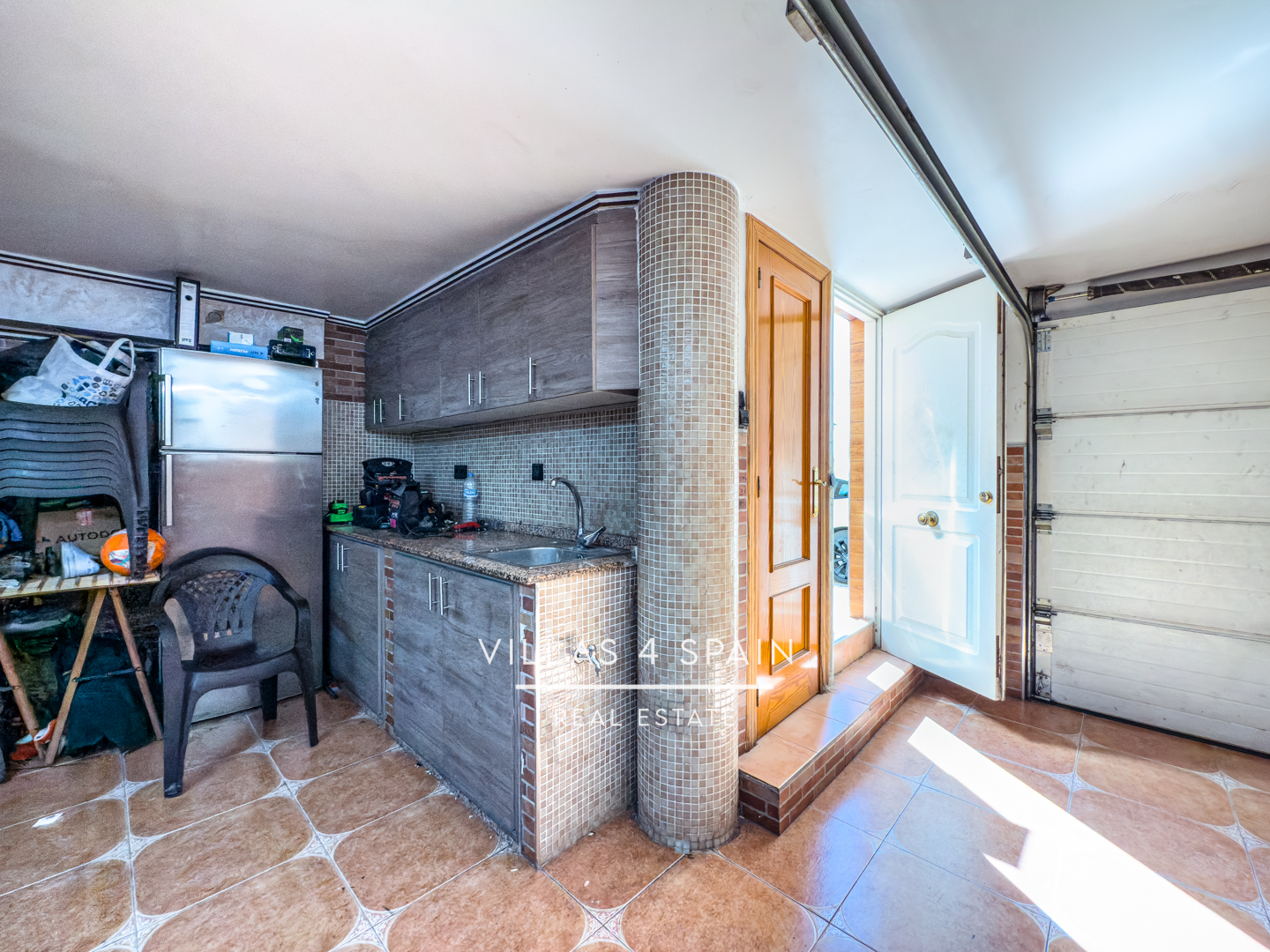 Resale - 3 bed 2 bath townhouse with large garage in Cox, Orihuela - calle el gestor - Alicante Resale - 3 bed 2 bath townhouse with large garage in Cox, Orihuela - calle el gestor - Alicante