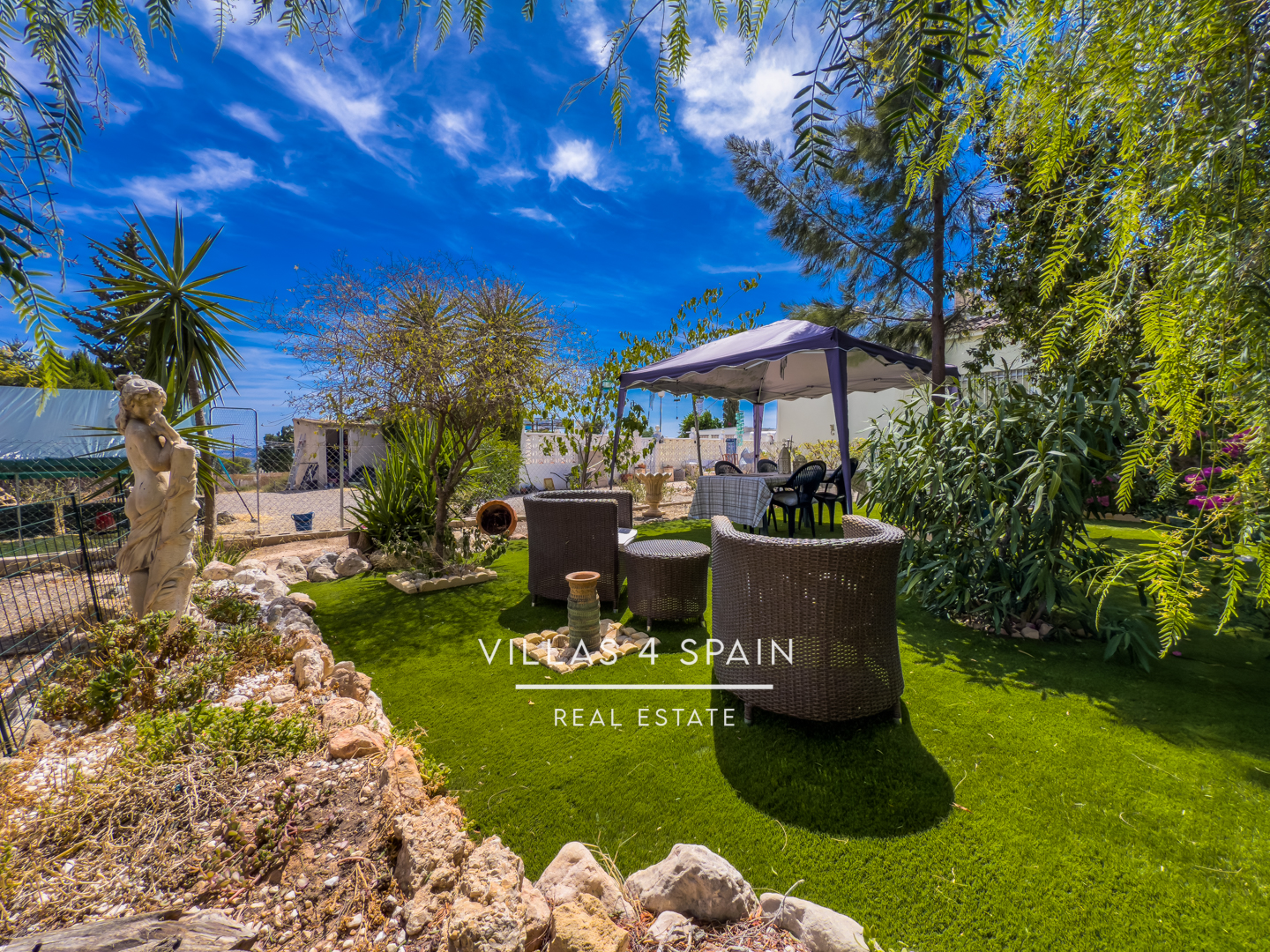 Resale - 3 Bedroom Villa with Private Pool in Albatera - Crevillente - Cam. la Roca - Alicante Resale - 3 Bedroom Villa with Private Pool in Albatera - Crevillente - Cam. la Roca - Alicante