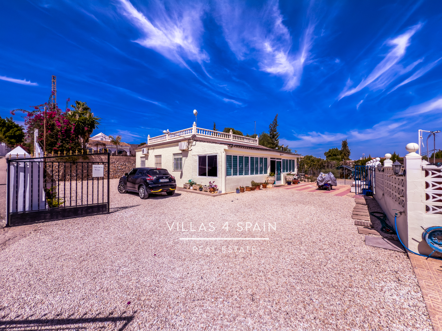 Resale - 3 Bedroom Villa with Private Pool in Albatera - Crevillente - Cam. la Roca - Alicante Resale - 3 Bedroom Villa with Private Pool in Albatera - Crevillente - Cam. la Roca - Alicante