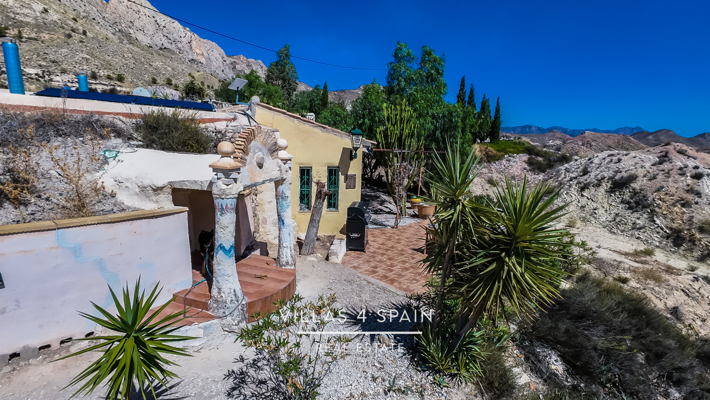 Resale - 3 Bed 2 Bath Cave House with land for sale in Capres - Paraje capres - Murcia Resale - 3 Bed 2 Bath Cave House with land for sale in Capres - Paraje capres - Murcia