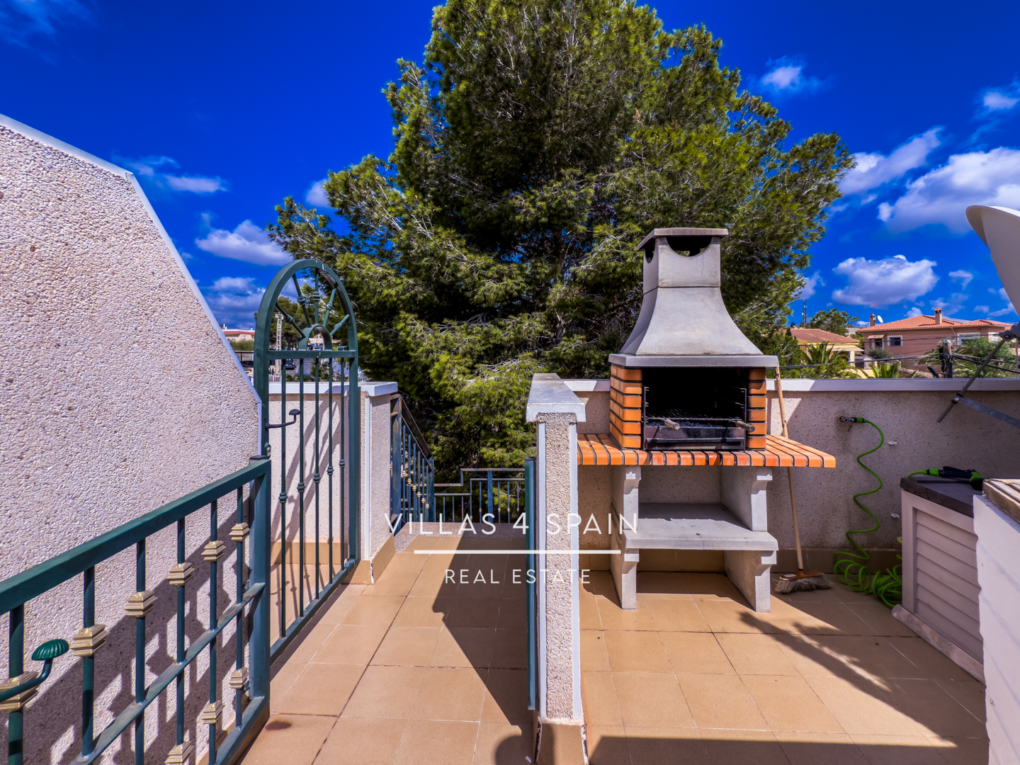 Resale - 2 Bed 1 Bath Corner Apartment in Algorfa with community pool - calle antonio machado - Alicante Resale - 2 Bed 1 Bath Corner Apartment in Algorfa with community pool - calle antonio machado - Alicante