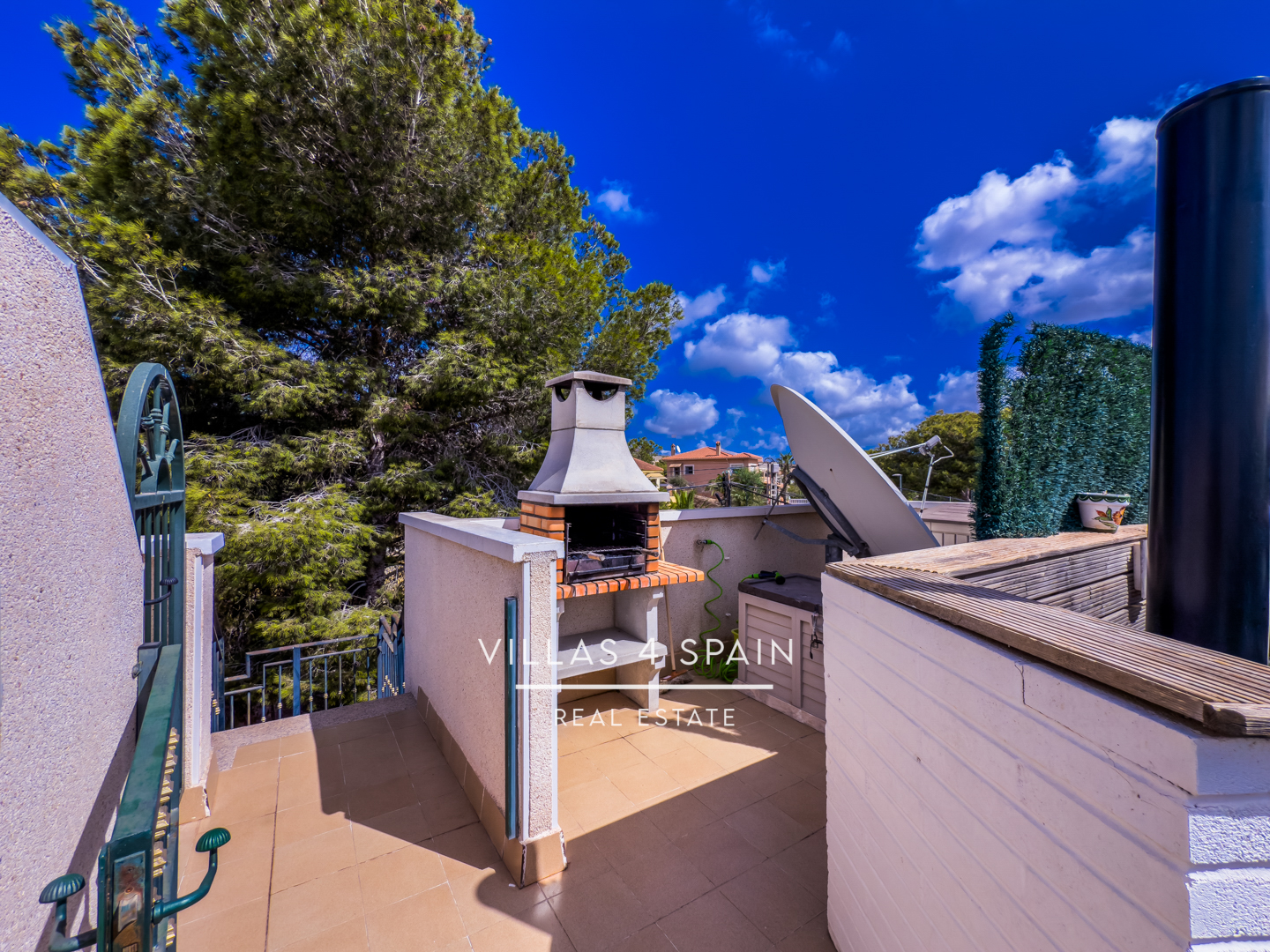 Resale - 2 Bed 1 Bath Corner Apartment in Algorfa with community pool - calle antonio machado - Alicante Resale - 2 Bed 1 Bath Corner Apartment in Algorfa with community pool - calle antonio machado - Alicante
