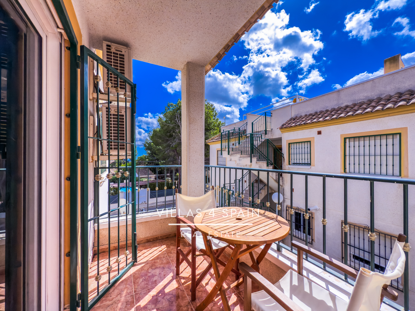 Resale - 2 Bed 1 Bath Corner Apartment in Algorfa with community pool - calle antonio machado - Alicante Resale - 2 Bed 1 Bath Corner Apartment in Algorfa with community pool - calle antonio machado - Alicante