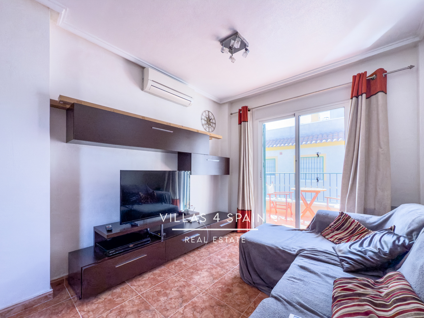 Resale - 2 Bed 1 Bath Corner Apartment in Algorfa with community pool - calle antonio machado - Alicante Resale - 2 Bed 1 Bath Corner Apartment in Algorfa with community pool - calle antonio machado - Alicante