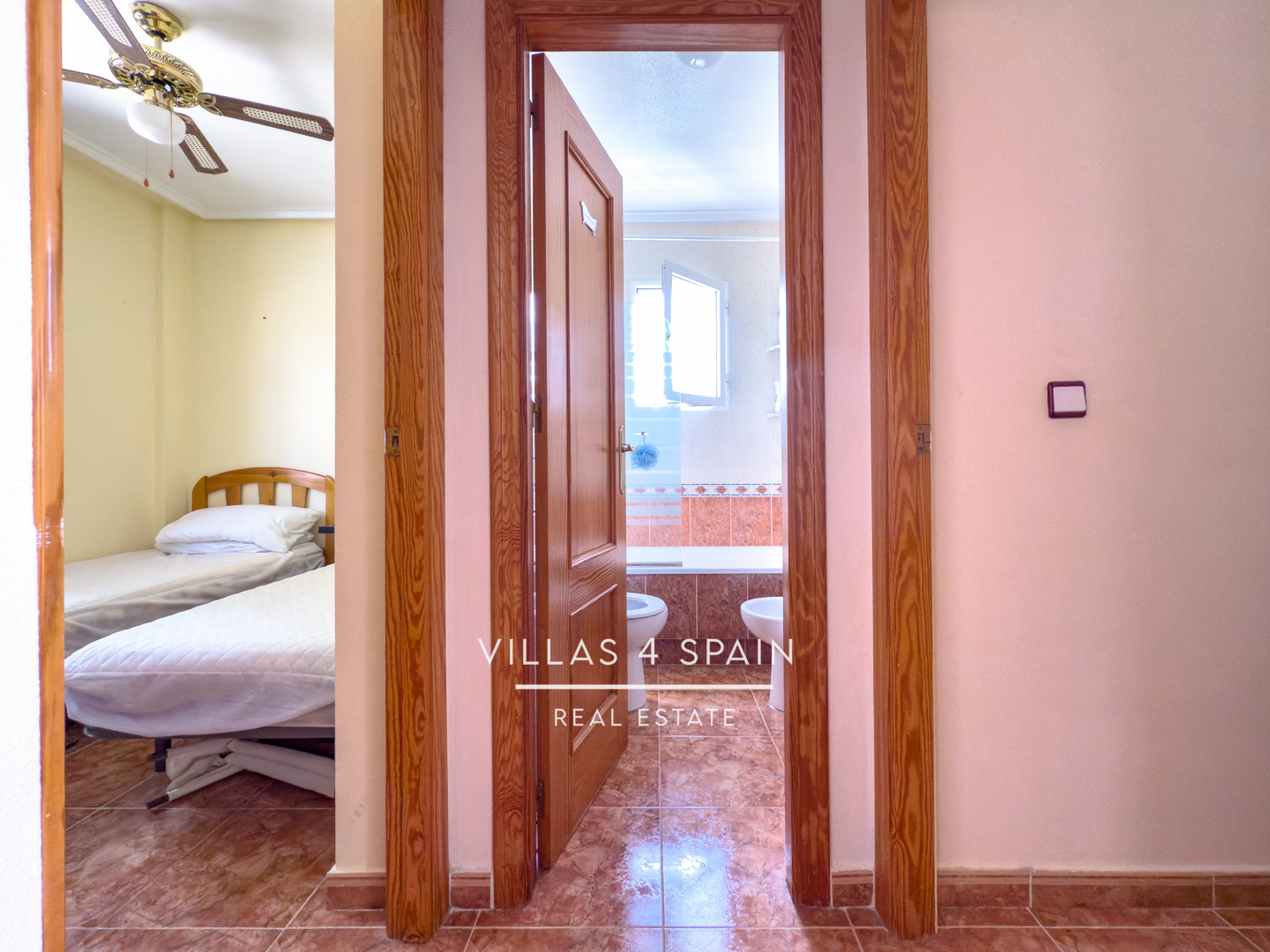 Resale - 2 Bed 1 Bath Corner Apartment in Algorfa with community pool - calle antonio machado - Alicante Resale - 2 Bed 1 Bath Corner Apartment in Algorfa with community pool - calle antonio machado - Alicante