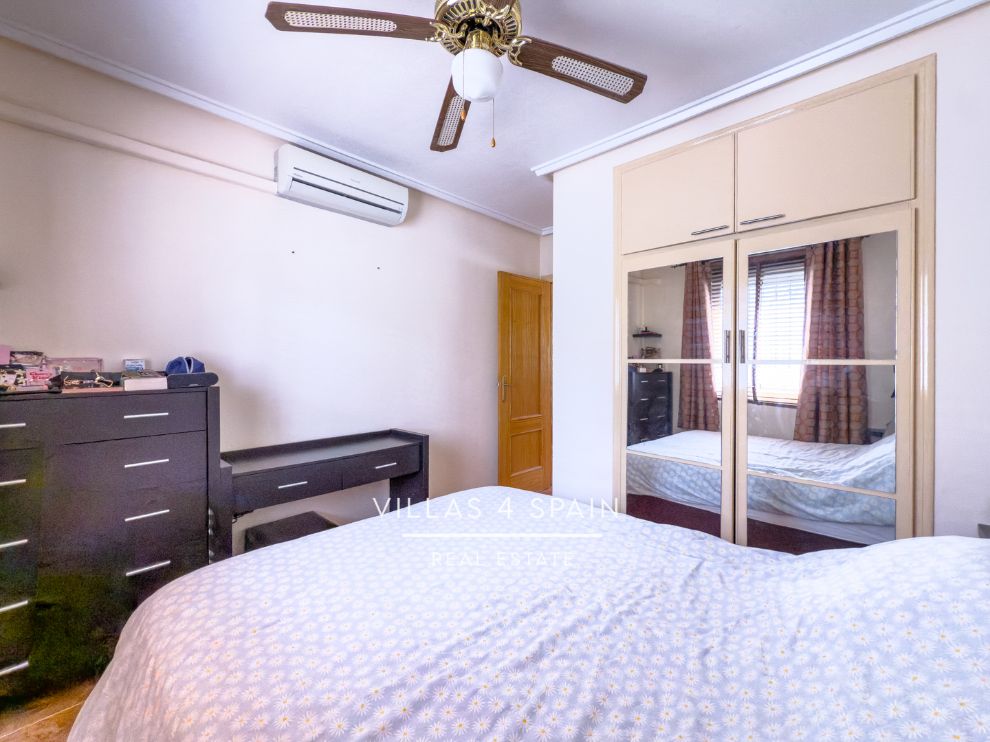 Resale - 2 Bed 1 Bath Corner Apartment in Algorfa with community pool - calle antonio machado - Alicante Resale - 2 Bed 1 Bath Corner Apartment in Algorfa with community pool - calle antonio machado - Alicante