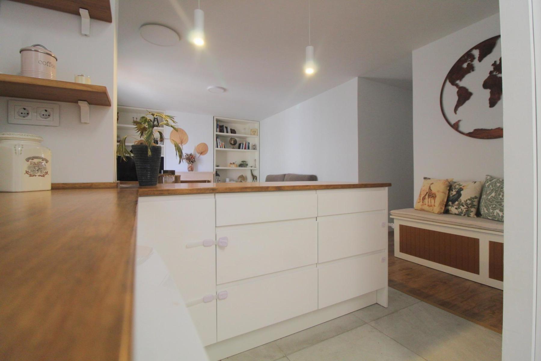 Resale - 3 Bedroom 2 Bathroom Apartamento in Torrevieja - La Veleta - Alicante Resale - 3 Bedroom 2 Bathroom Apartamento in Torrevieja - La Veleta - Alicante
