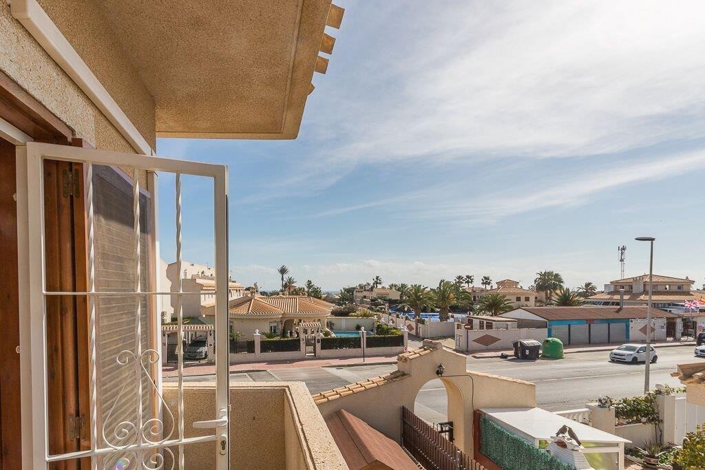 Resale - 3 Bedroom 2 Bathroom Casa in Orihuela Costa - La Zenia- Orihuela costa - Alicante Resale - 3 Bedroom 2 Bathroom Casa in Orihuela Costa - La Zenia- Orihuela costa - Alicante