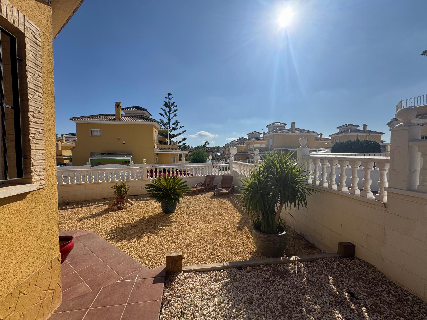 Resale - 3 Bedroom 2 Bathroom Chalet in Algorfa - LO CRISPIN - Alicante Resale - 3 Bedroom 2 Bathroom Chalet in Algorfa - LO CRISPIN - Alicante