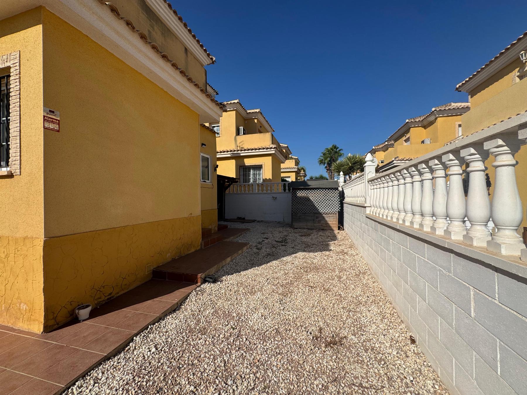 Resale - 3 Bedroom 2 Bathroom Chalet in Algorfa - LO CRISPIN - Alicante Resale - 3 Bedroom 2 Bathroom Chalet in Algorfa - LO CRISPIN - Alicante