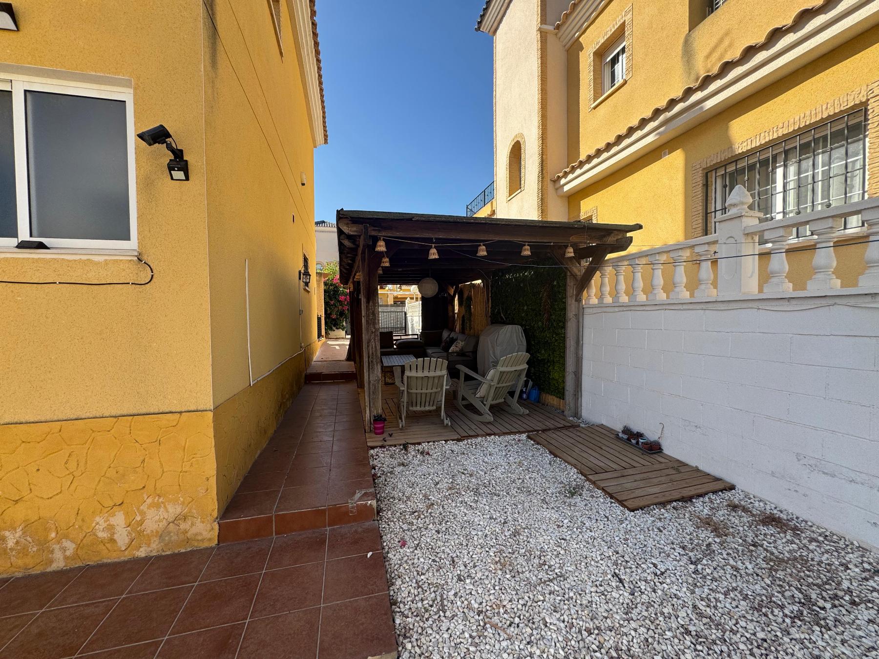Resale - 3 Bedroom 2 Bathroom Chalet in Algorfa - LO CRISPIN - Alicante Resale - 3 Bedroom 2 Bathroom Chalet in Algorfa - LO CRISPIN - Alicante