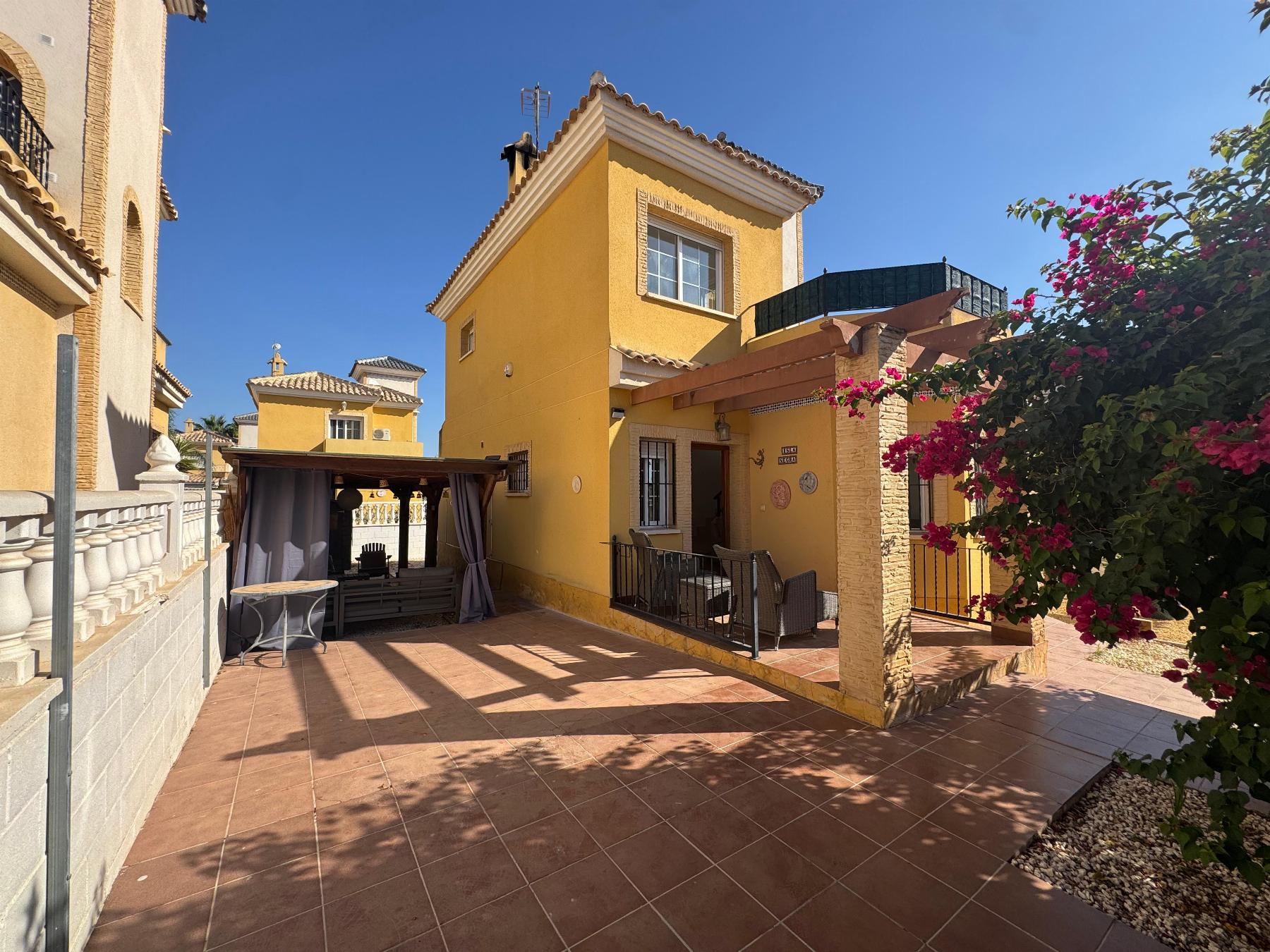 Resale - 3 Bedroom 2 Bathroom Chalet in Algorfa - LO CRISPIN - Alicante Resale - 3 Bedroom 2 Bathroom Chalet in Algorfa - LO CRISPIN - Alicante