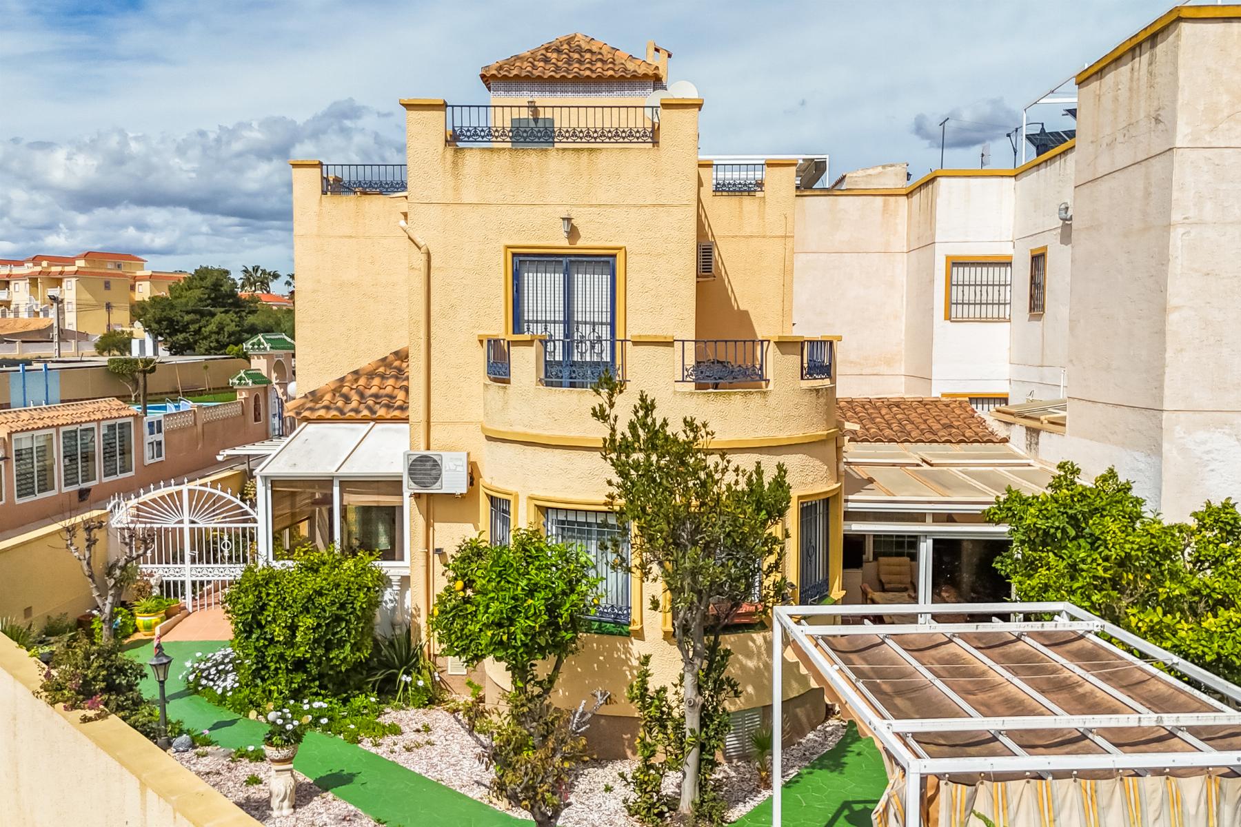 Resale - 3 Bedroom 2 Bathroom Chalet in Orihuela Costa - La Zenia- Orihuela costa - Alicante Resale - 3 Bedroom 2 Bathroom Chalet in Orihuela Costa - La Zenia- Orihuela costa - Alicante