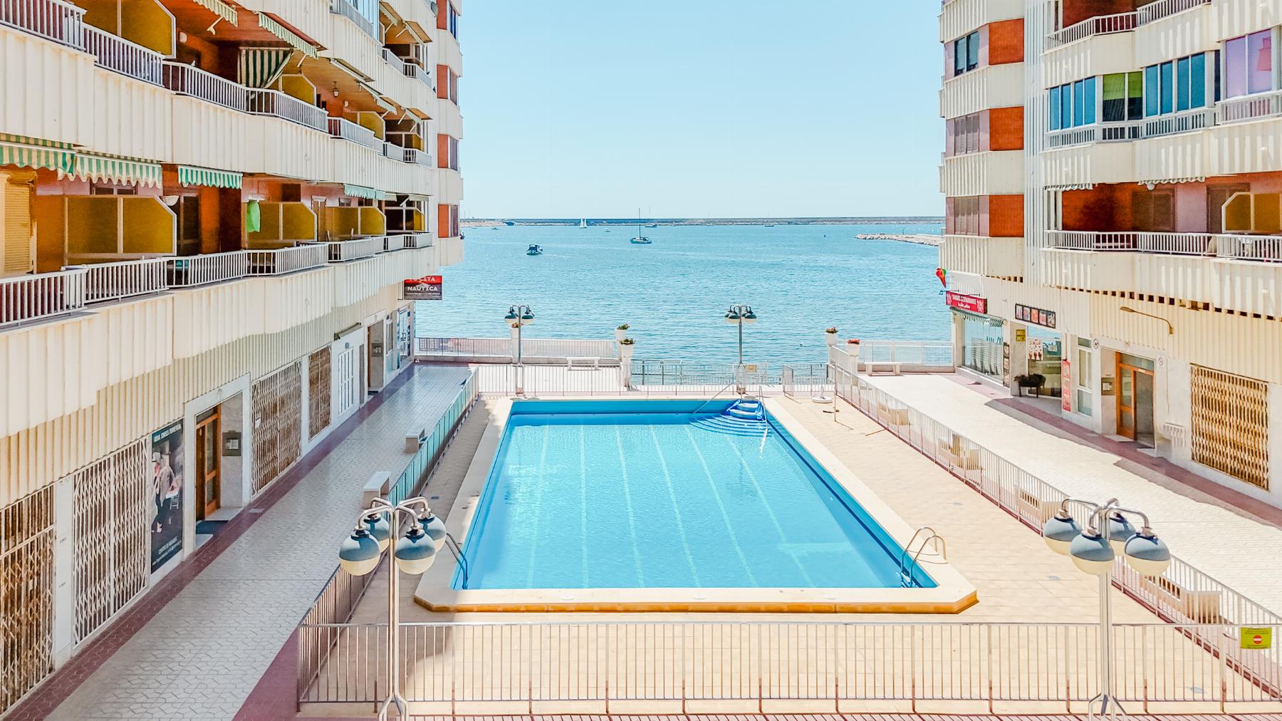Resale - 3 Bedroom 2 Bathroom Apartamento in Torrevieja - Playa del Acequión - Alicante Resale - 3 Bedroom 2 Bathroom Apartamento in Torrevieja - Playa del Acequión - Alicante