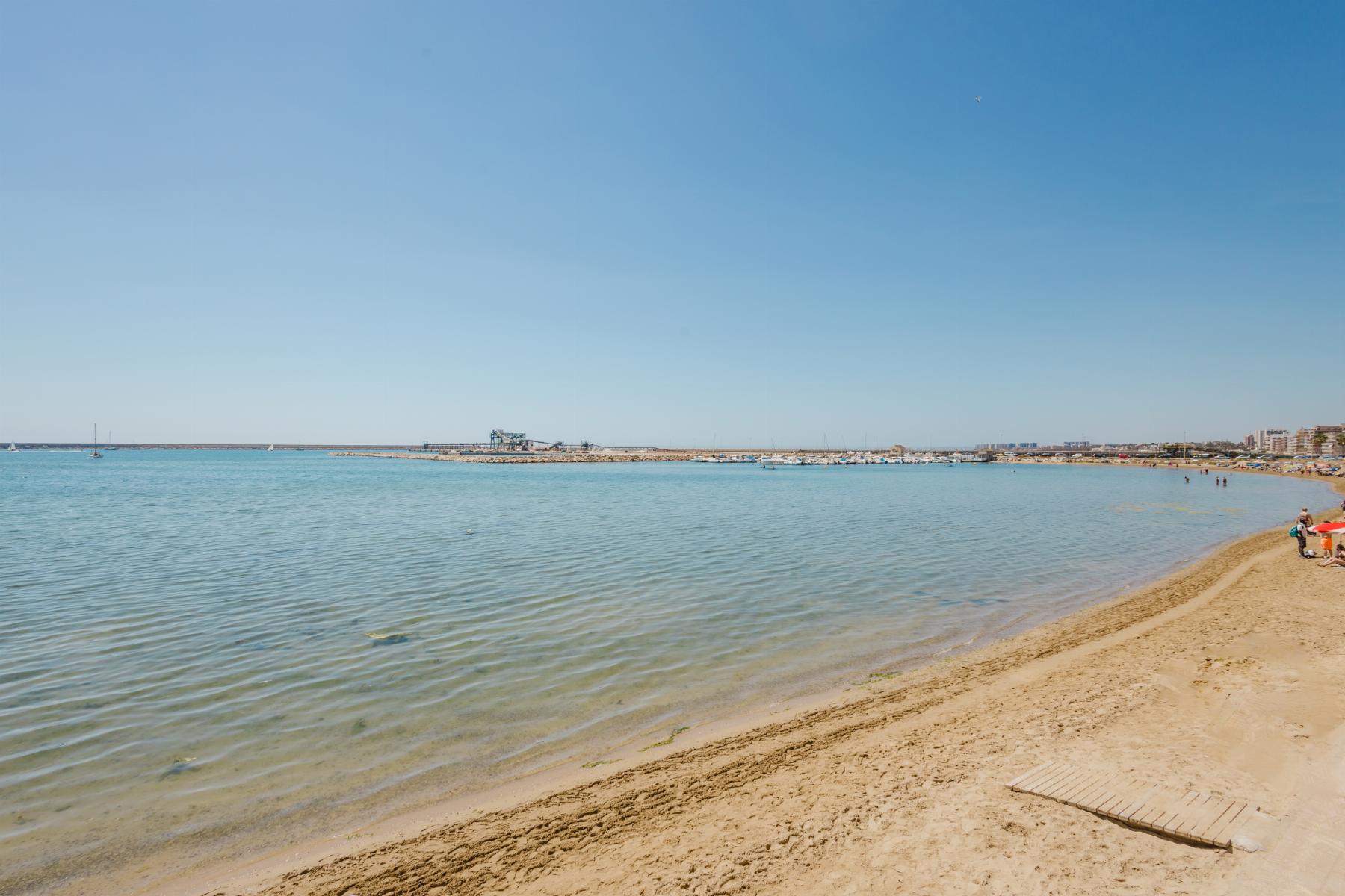 Resale - 3 Bedroom 2 Bathroom Apartamento in Torrevieja - Playa del Acequión - Alicante Resale - 3 Bedroom 2 Bathroom Apartamento in Torrevieja - Playa del Acequión - Alicante