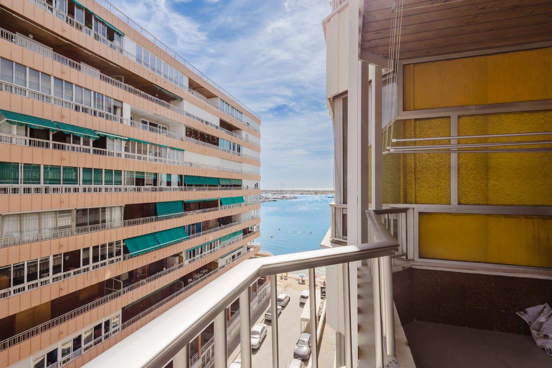Resale - 3 Bedroom 2 Bathroom Apartamento in Torrevieja - Playa del Acequión - Alicante Resale - 3 Bedroom 2 Bathroom Apartamento in Torrevieja - Playa del Acequión - Alicante