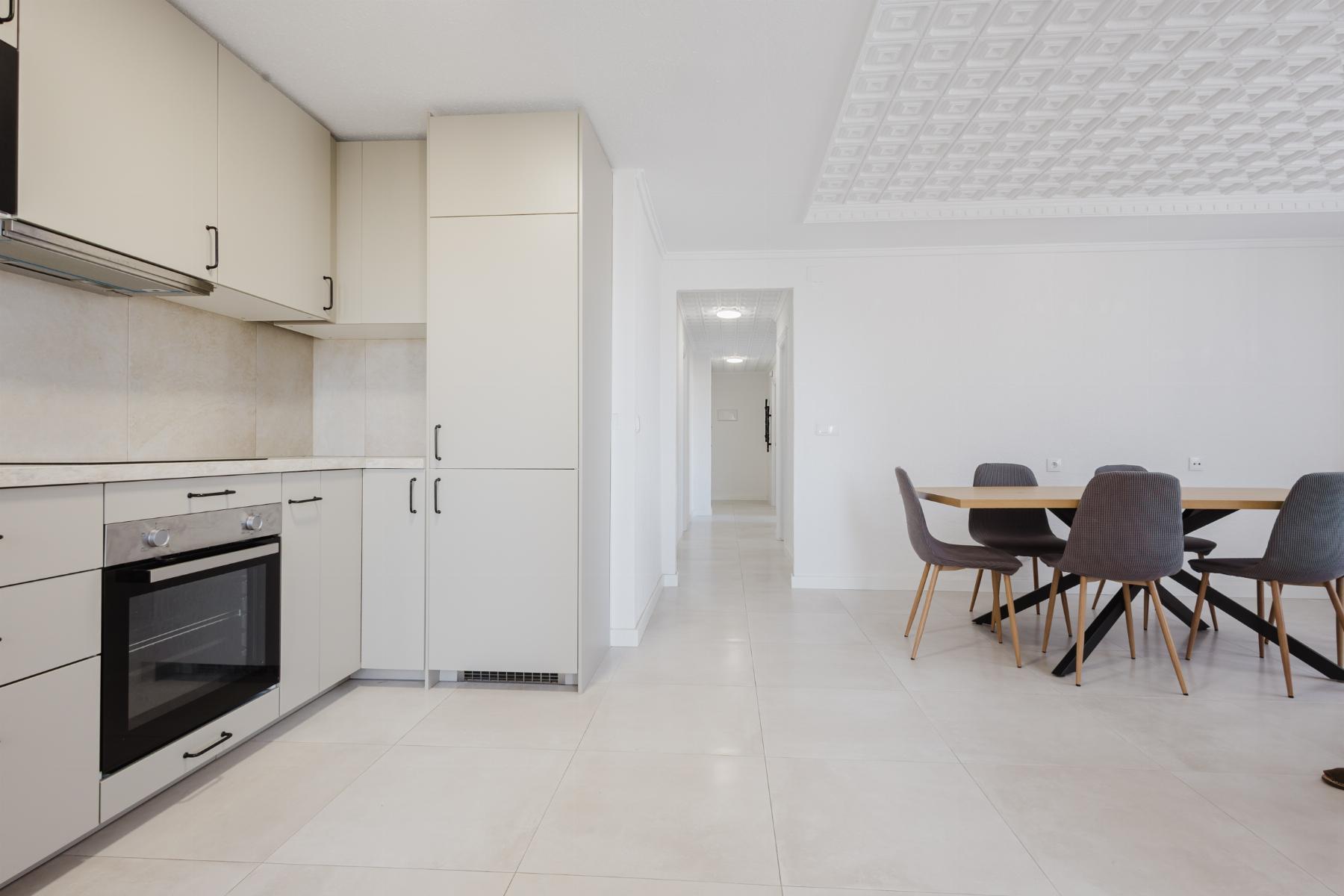 Resale - 3 Bedroom 2 Bathroom Apartamento in Torrevieja - Playa del Acequión - Alicante Resale - 3 Bedroom 2 Bathroom Apartamento in Torrevieja - Playa del Acequión - Alicante