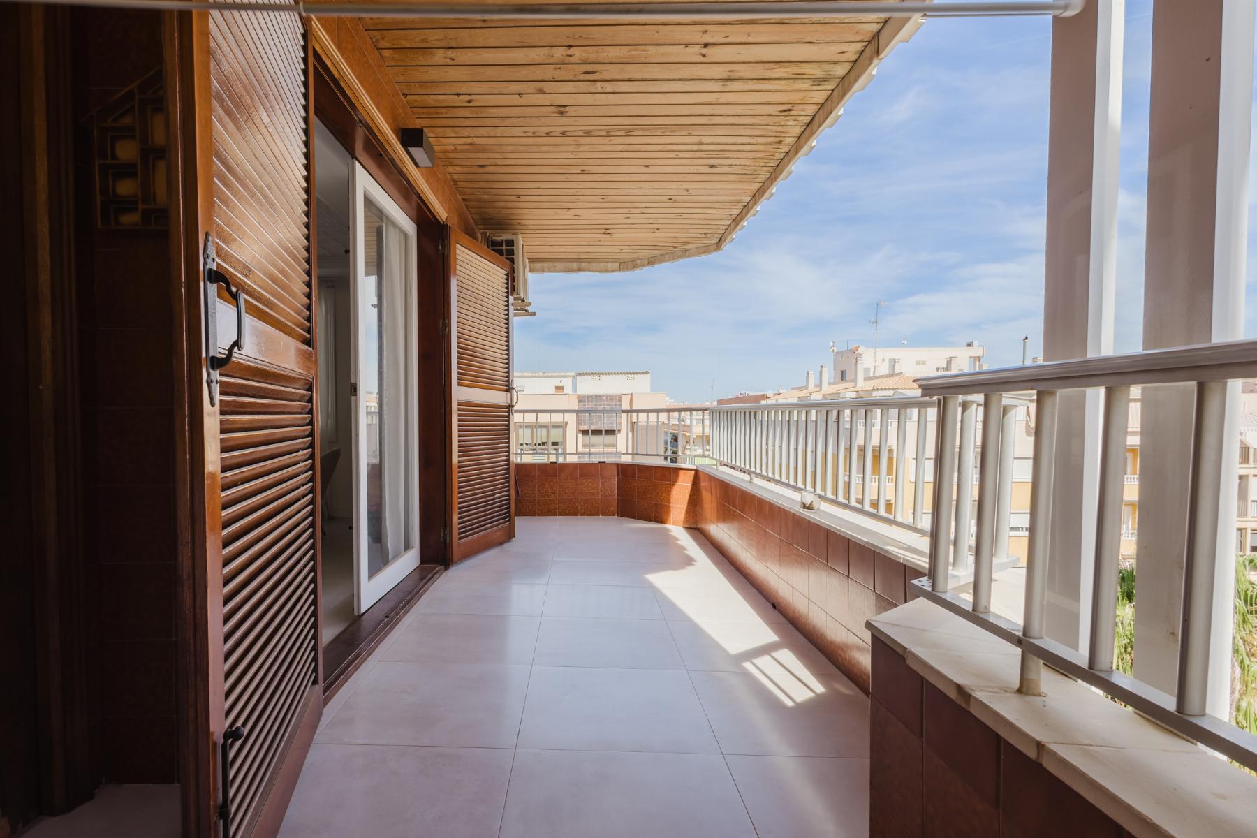 Resale - 3 Bedroom 2 Bathroom Apartamento in Torrevieja - Playa del Acequión - Alicante Resale - 3 Bedroom 2 Bathroom Apartamento in Torrevieja - Playa del Acequión - Alicante