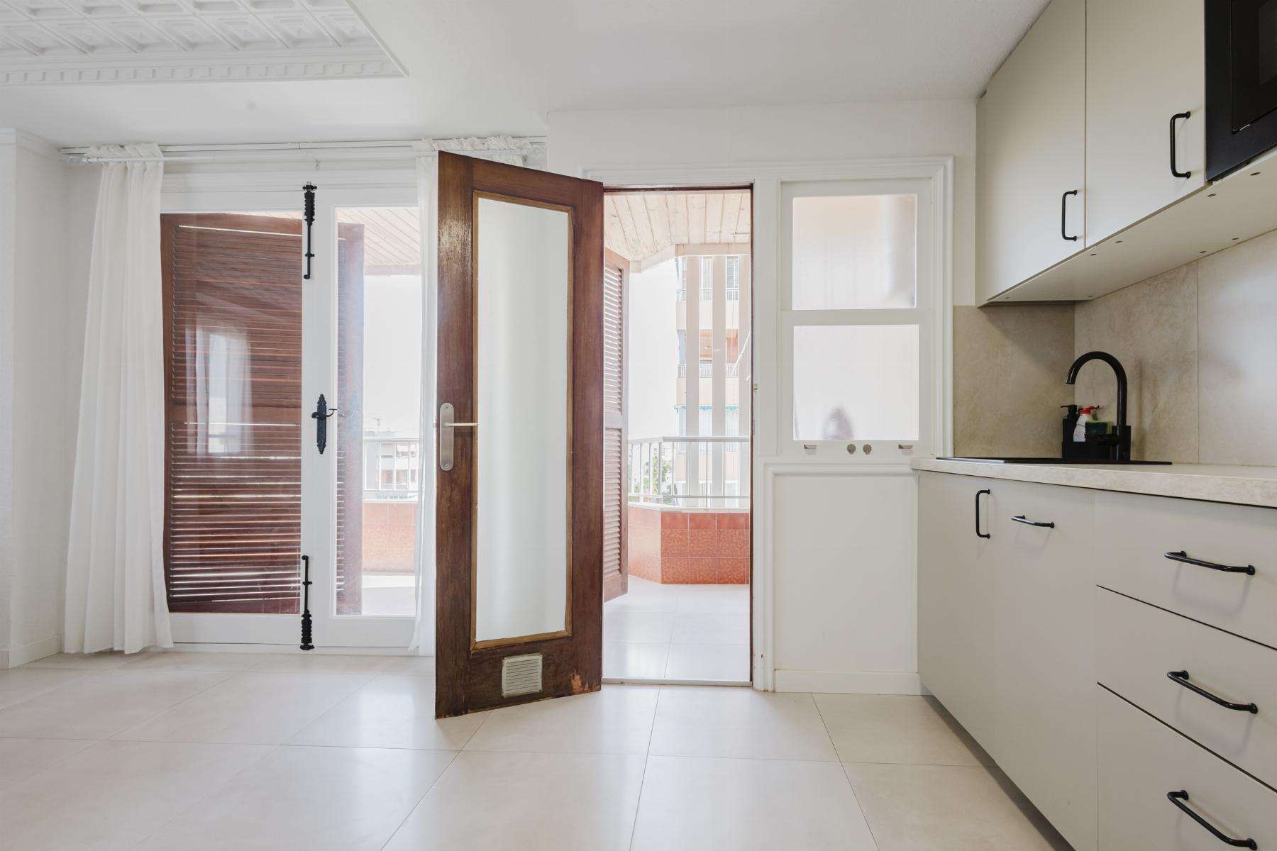 Resale - 3 Bedroom 2 Bathroom Apartamento in Torrevieja - Playa del Acequión - Alicante Resale - 3 Bedroom 2 Bathroom Apartamento in Torrevieja - Playa del Acequión - Alicante