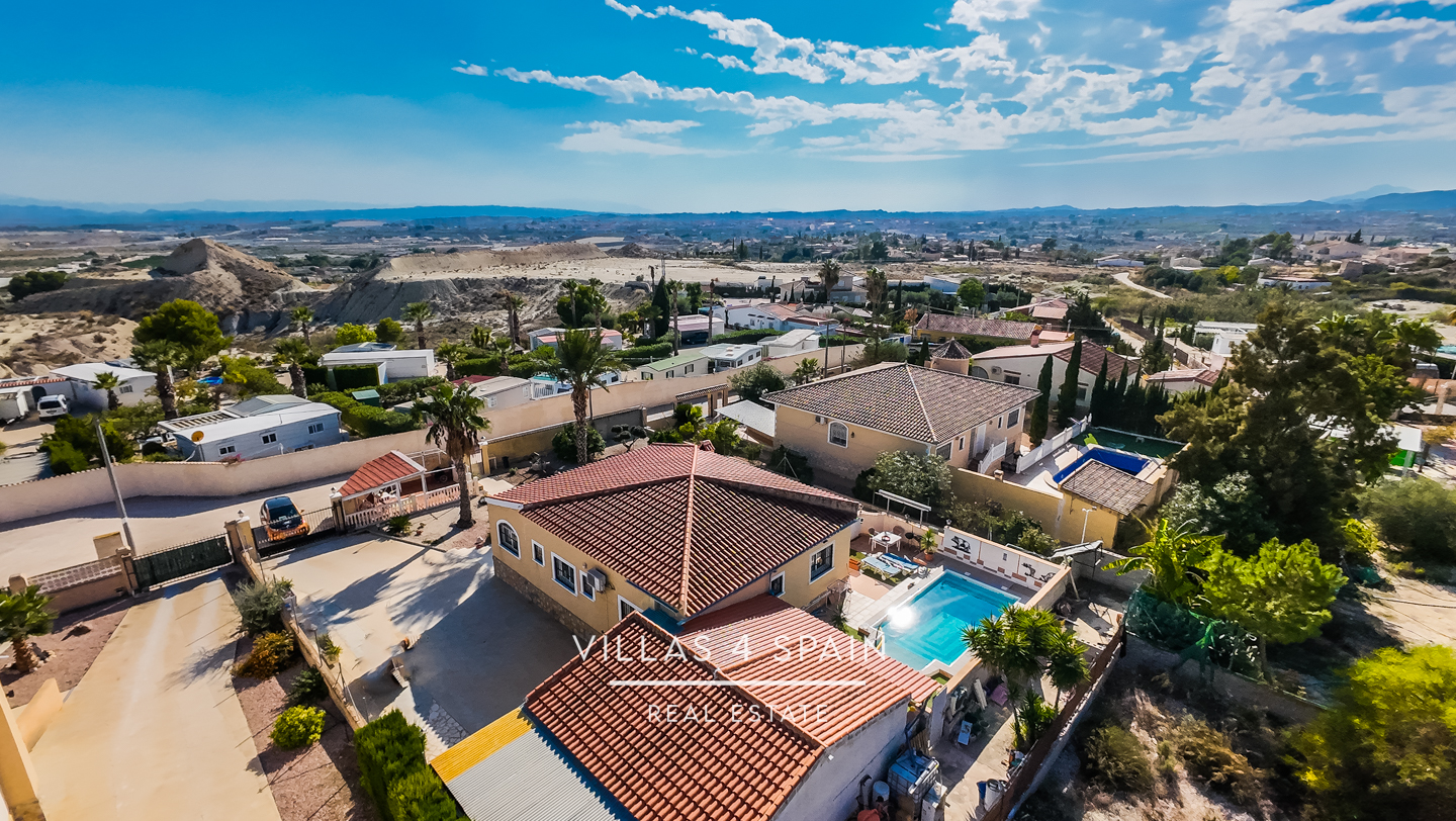 Resale - 3 Bed 3 bath villa with private pool in Los baños de Fortuna - calle baños 3 - Murcia Resale - 3 Bed 3 bath villa with private pool in Los baños de Fortuna - calle baños 3 - Murcia