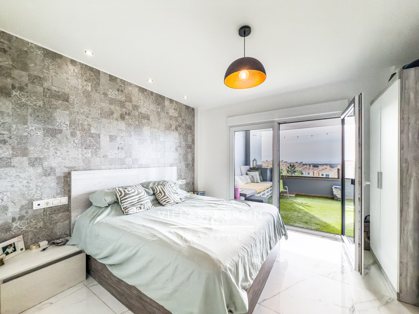 Resale - 2 Bed 2 Bath Sea View Apartment in Campoamor Villamartin with community pool - av. de ibiza - Alicante Resale - 2 Bed 2 Bath Sea View Apartment in Campoamor Villamartin with community pool - av. de ibiza - Alicante