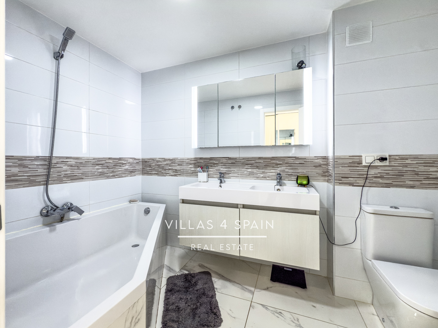 Resale - 2 Bed 2 Bath Sea View Apartment in Campoamor Villamartin with community pool - av. de ibiza - Alicante Resale - 2 Bed 2 Bath Sea View Apartment in Campoamor Villamartin with community pool - av. de ibiza - Alicante