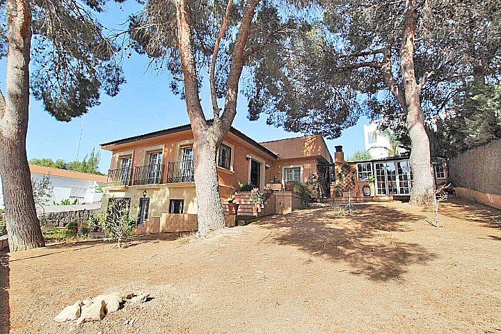 5 Bedroom 2 Bathroom Chalet in Torrevieja