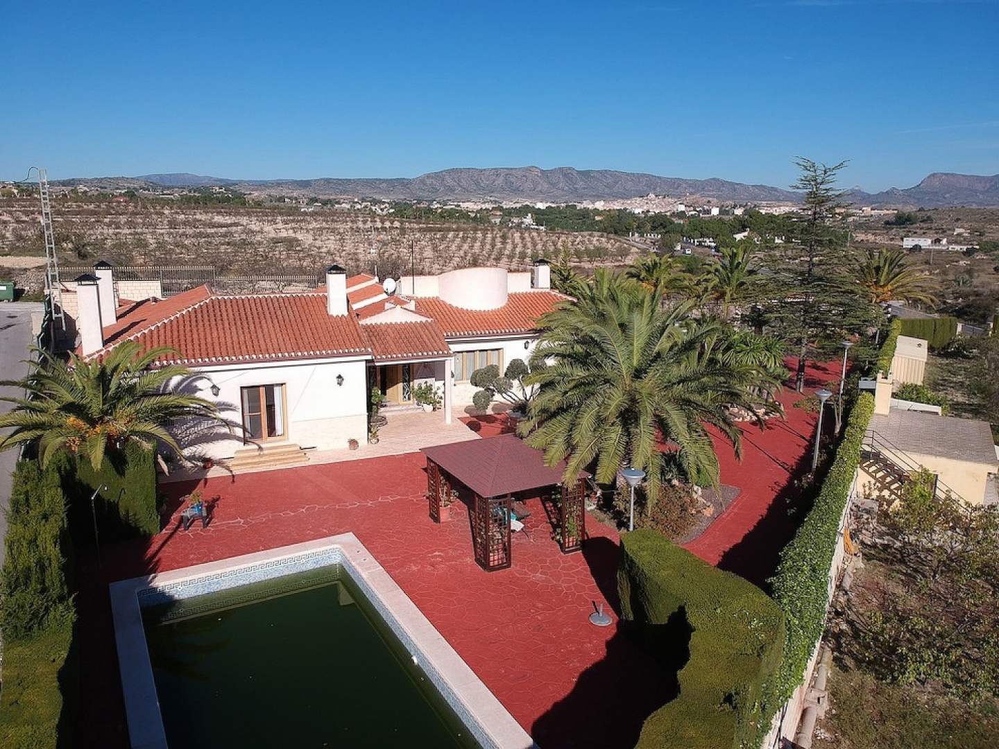 4 Bedroom 4 Bathroom Villa in Monovar