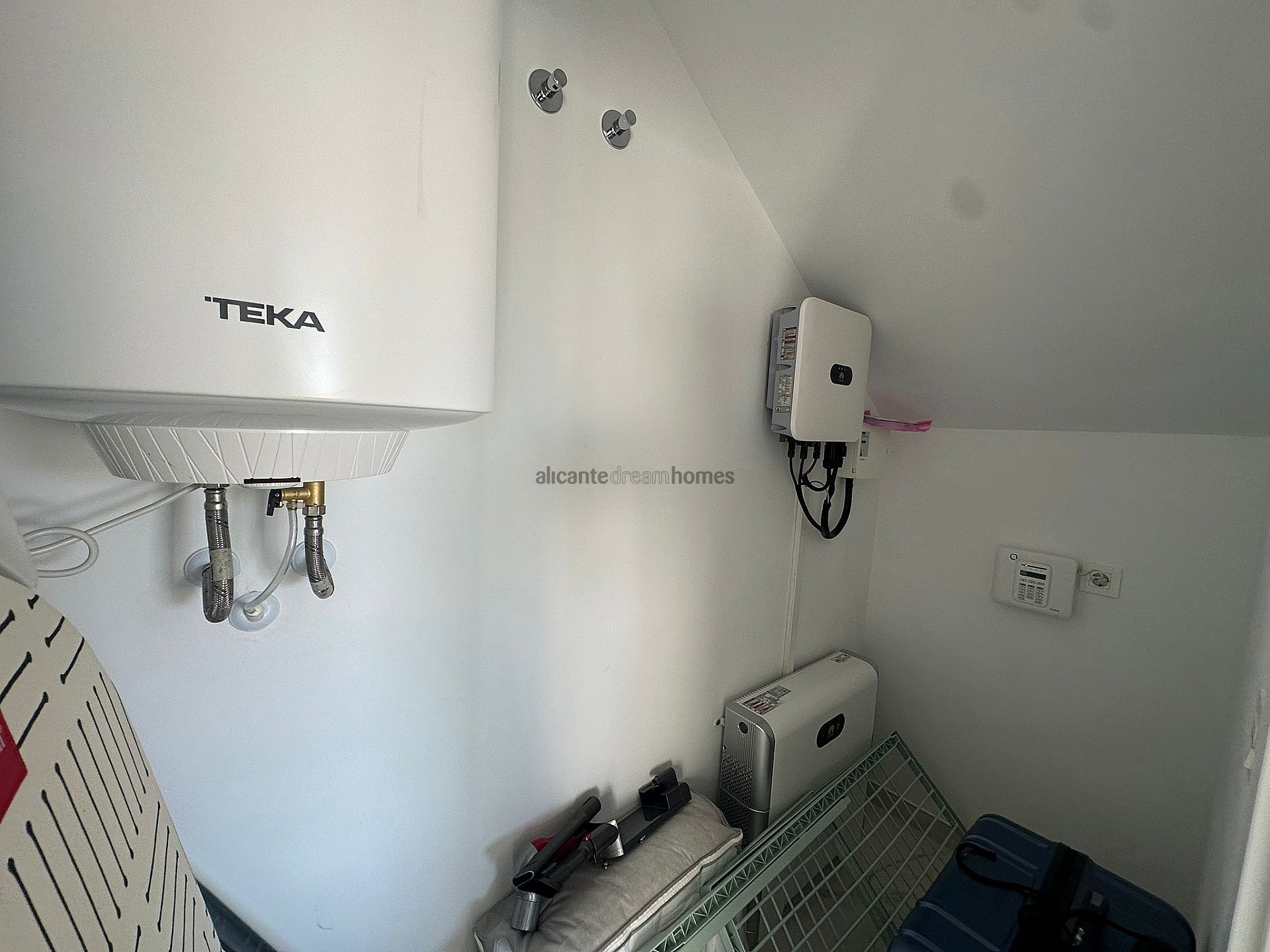 Resale - 4 Bedroom 3 Bathroom Villa in Pinoso - , Pinoso, Alicante, Spain - Alicante