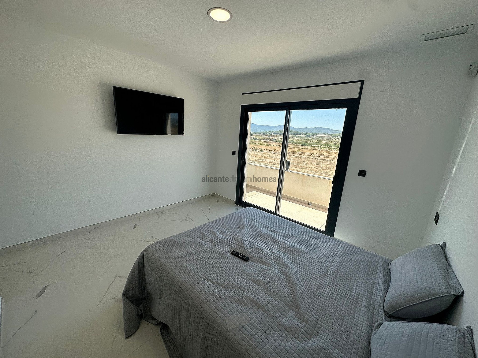 Resale - 4 Bedroom 3 Bathroom Villa in Pinoso - , Pinoso, Alicante, Spain - Alicante