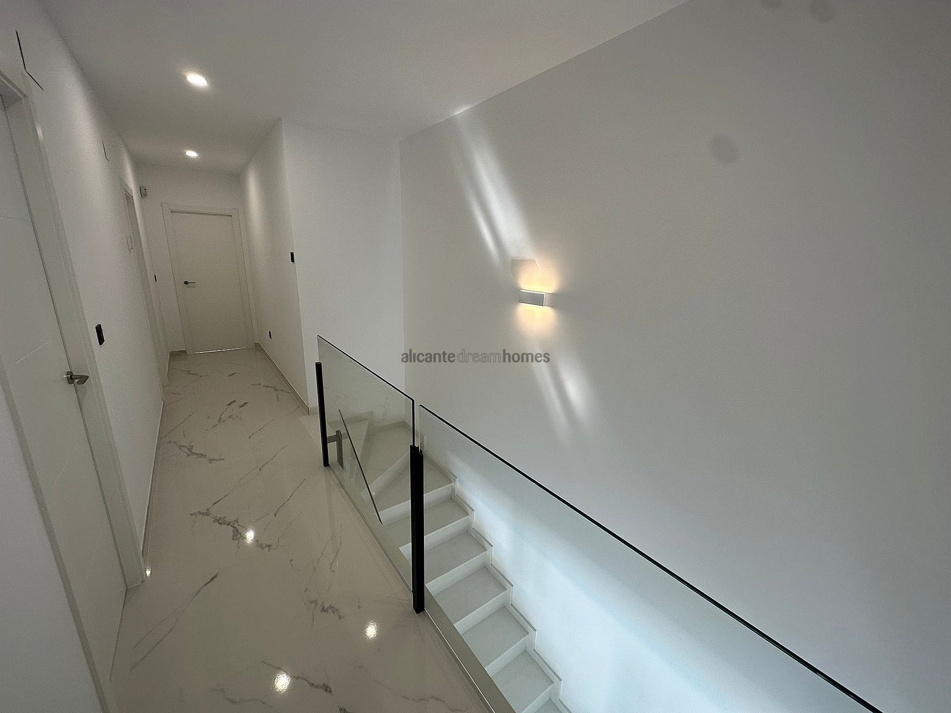 Resale - 4 Bedroom 3 Bathroom Villa in Pinoso - , Pinoso, Alicante, Spain - Alicante